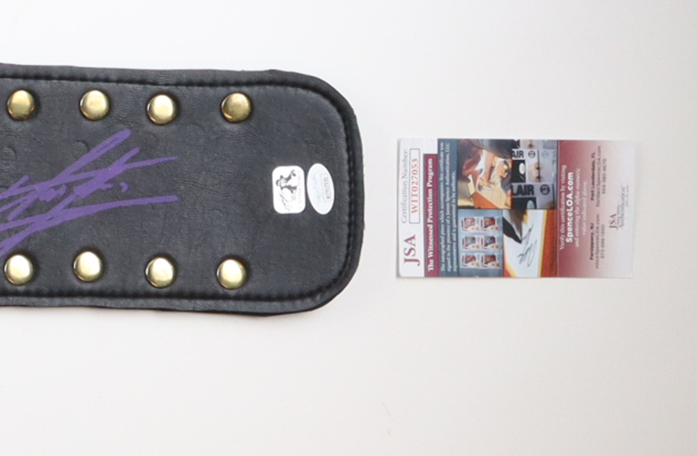 The Undertaker Signed World Heavyweight Wrestling Champion Belt (JSA & Undertaker) at PristineAuction.com The Undertaker Signed World Heavyweight Wrestling Champion Belt (JSA & Undertaker) at PristineAuction.com