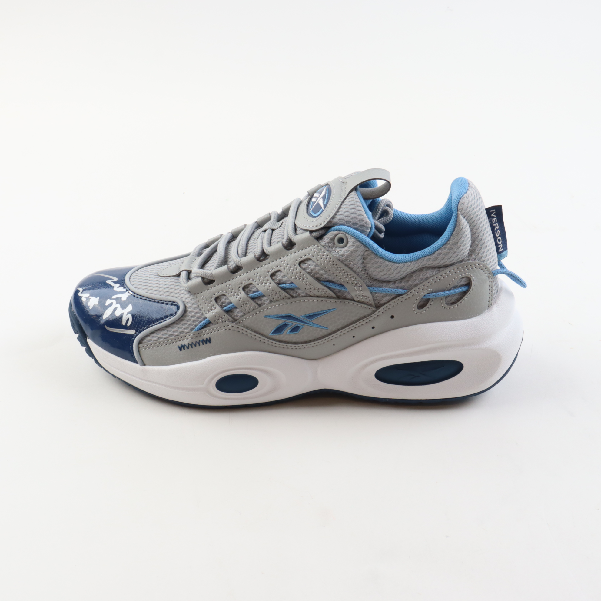 Jalen Pickett Signed Reebok Basketball Shoe (PSA) at PristineAuction.com Jalen Pickett Signed Reebok Basketball Shoe (PSA) at PristineAuction.com