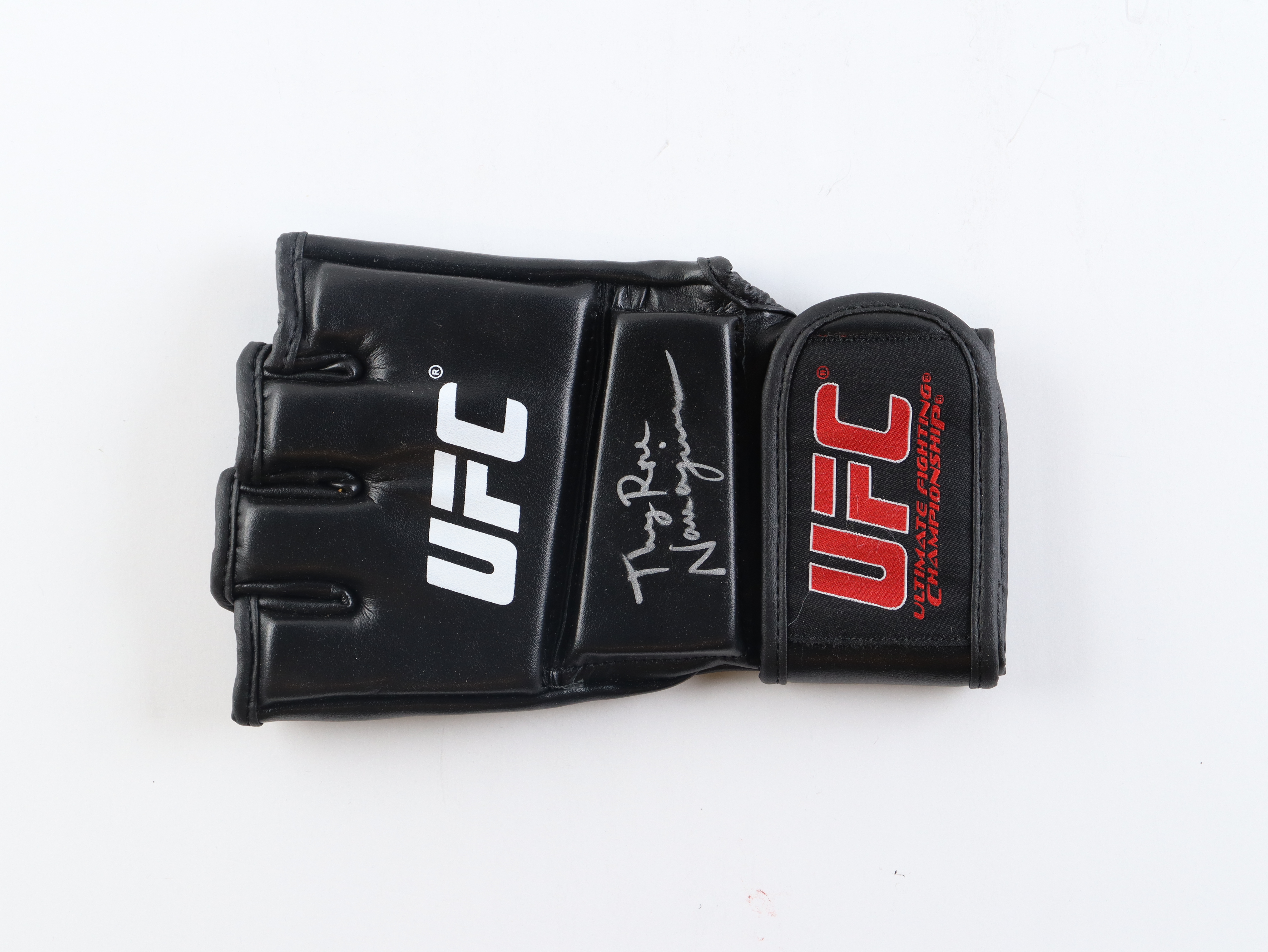 "Thug" Rose Namajunas Signed UFC Glove (PSA) at PristineAuction.com "Thug" Rose Namajunas Signed UFC Glove (PSA) at PristineAuction.com