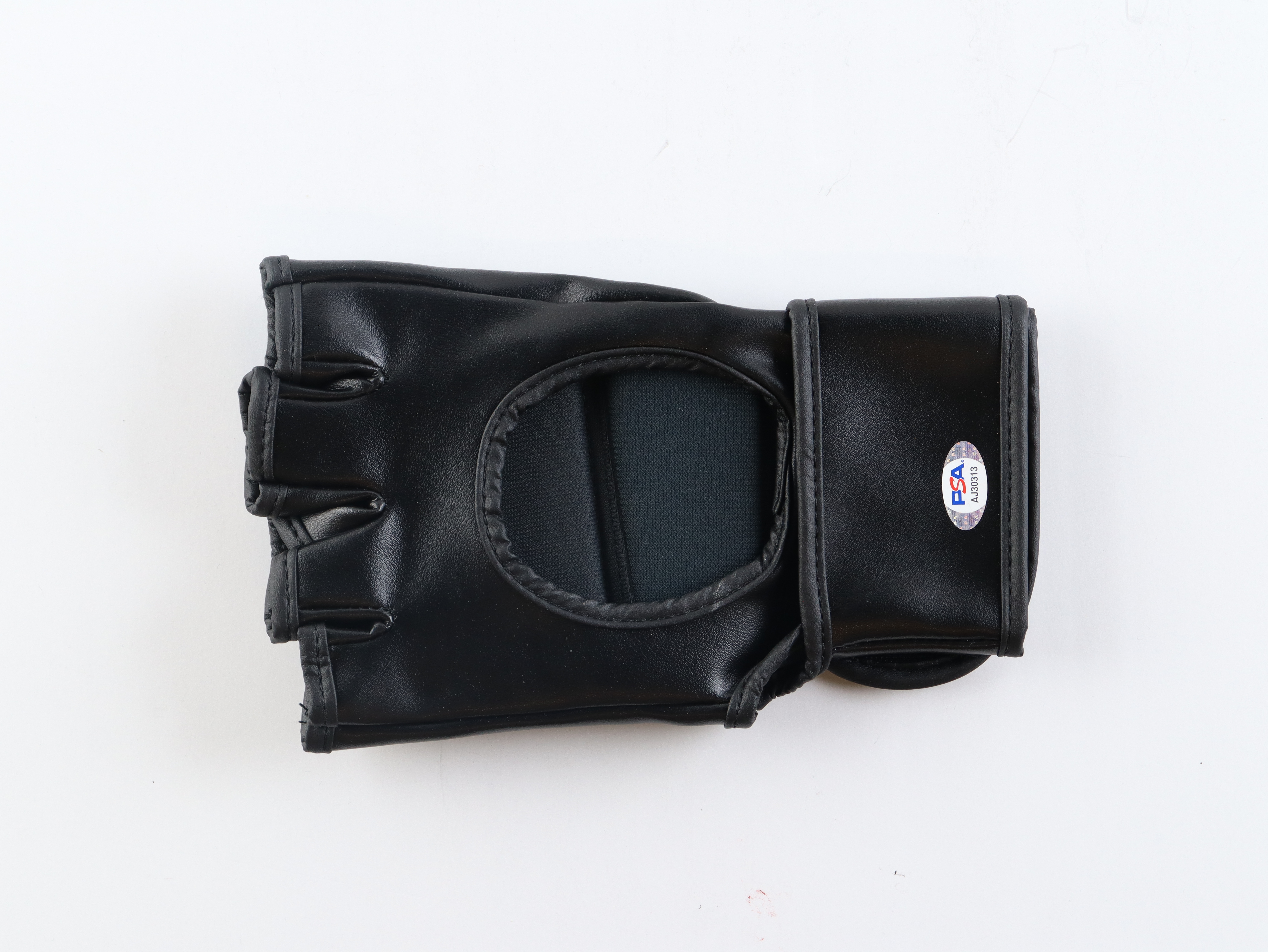 "Thug" Rose Namajunas Signed UFC Glove (PSA) at PristineAuction.com "Thug" Rose Namajunas Signed UFC Glove (PSA) at PristineAuction.com