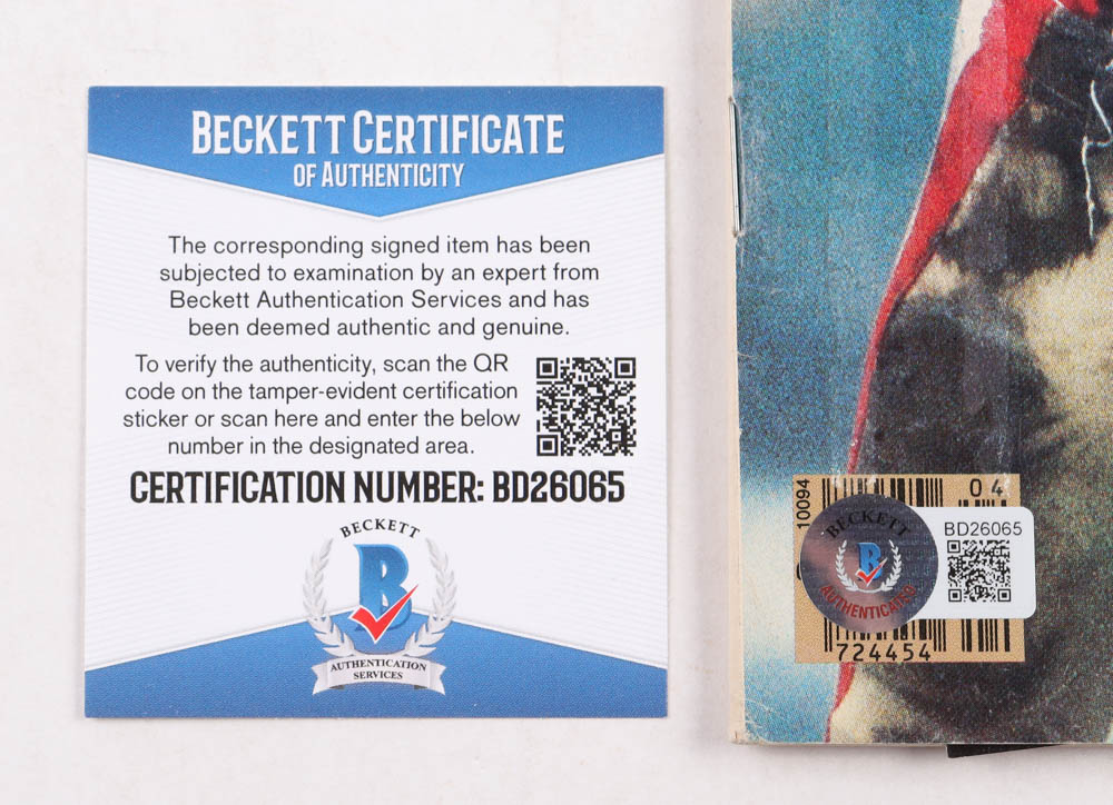 Joe Montana Signed 1982 "Sports Illustrated" Magazine (Beckett) at PristineAuction.com Joe Montana Signed 1982 "Sports Illustrated" Magazine (Beckett) at PristineAuction.com