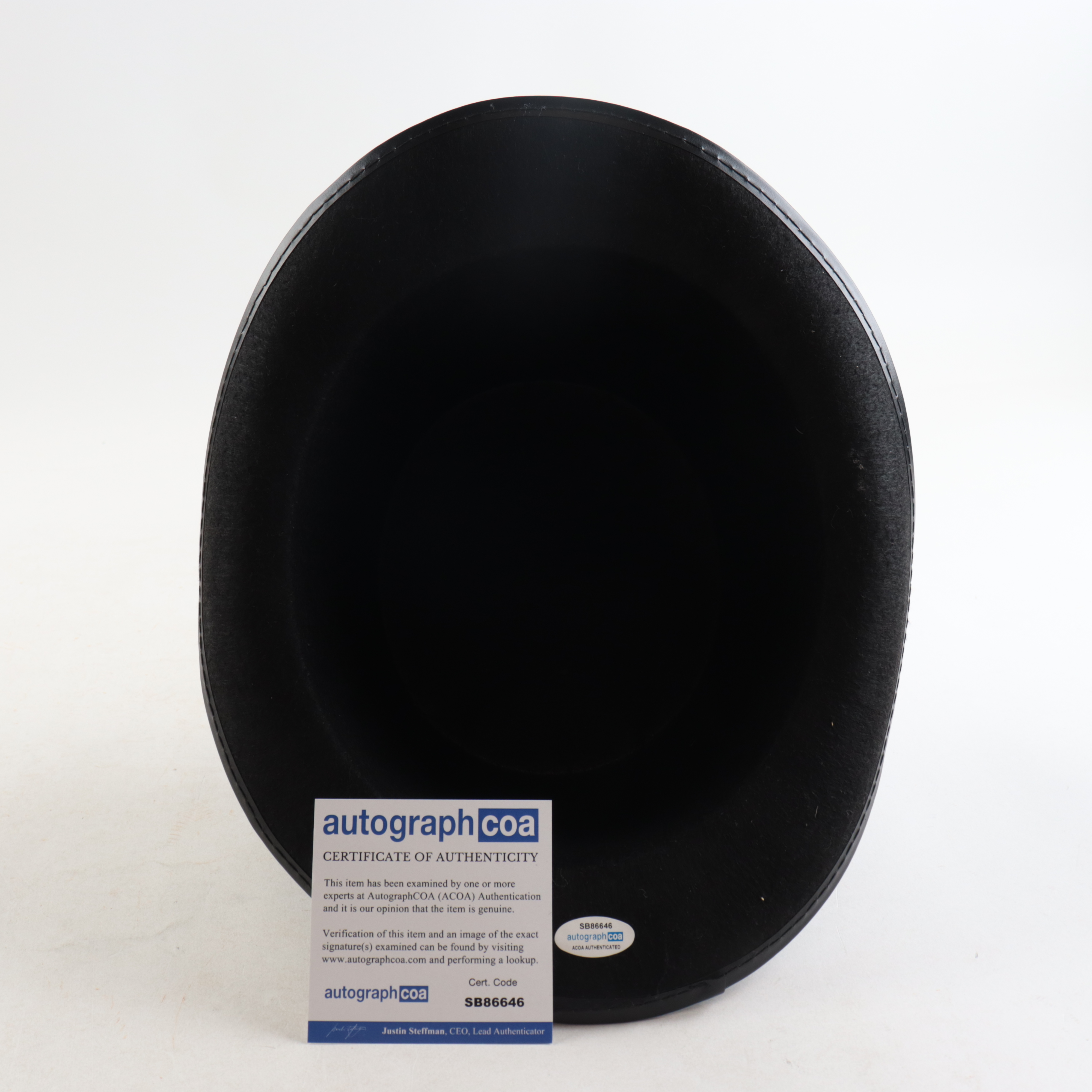 Hugh Jackman Signed "The Greatest Showman" Replica Top Hat (AutographCOA) at PristineAuction.com Hugh Jackman Signed "The Greatest Showman" Replica Top Hat (AutographCOA) at PristineAuction.com