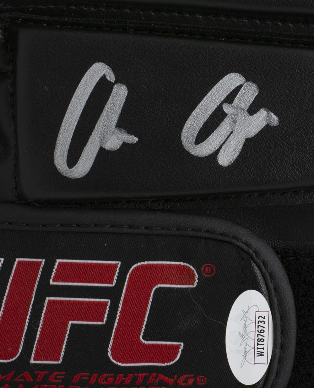 Colby Covington Signed UFC Glove (JSA) at PristineAuction.com Colby Covington Signed UFC Glove (JSA) at PristineAuction.com