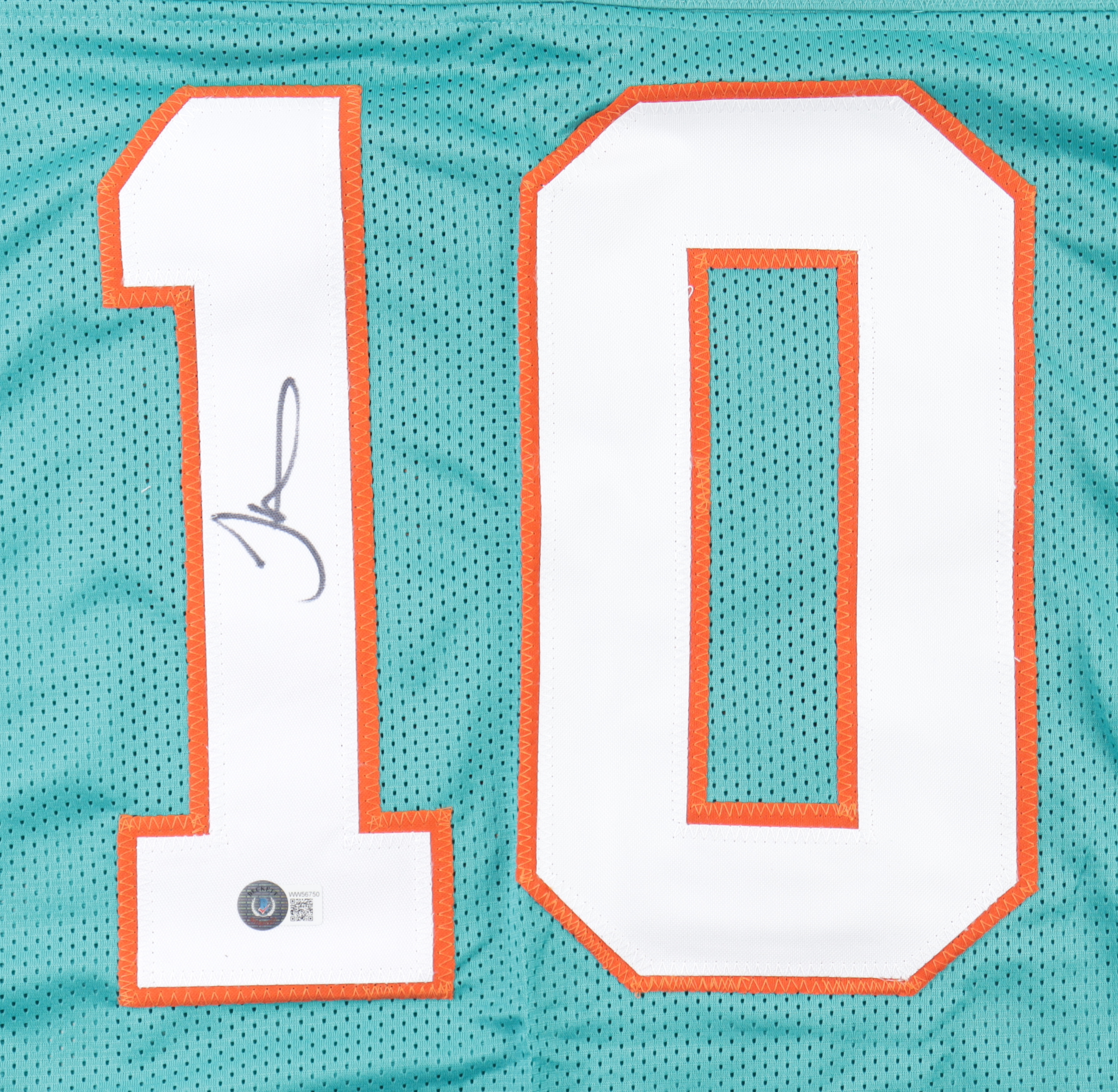 Tyreek Hill Signed Jersey (Beckett) at PristineAuction.com Tyreek Hill Signed Jersey (Beckett) at PristineAuction.com