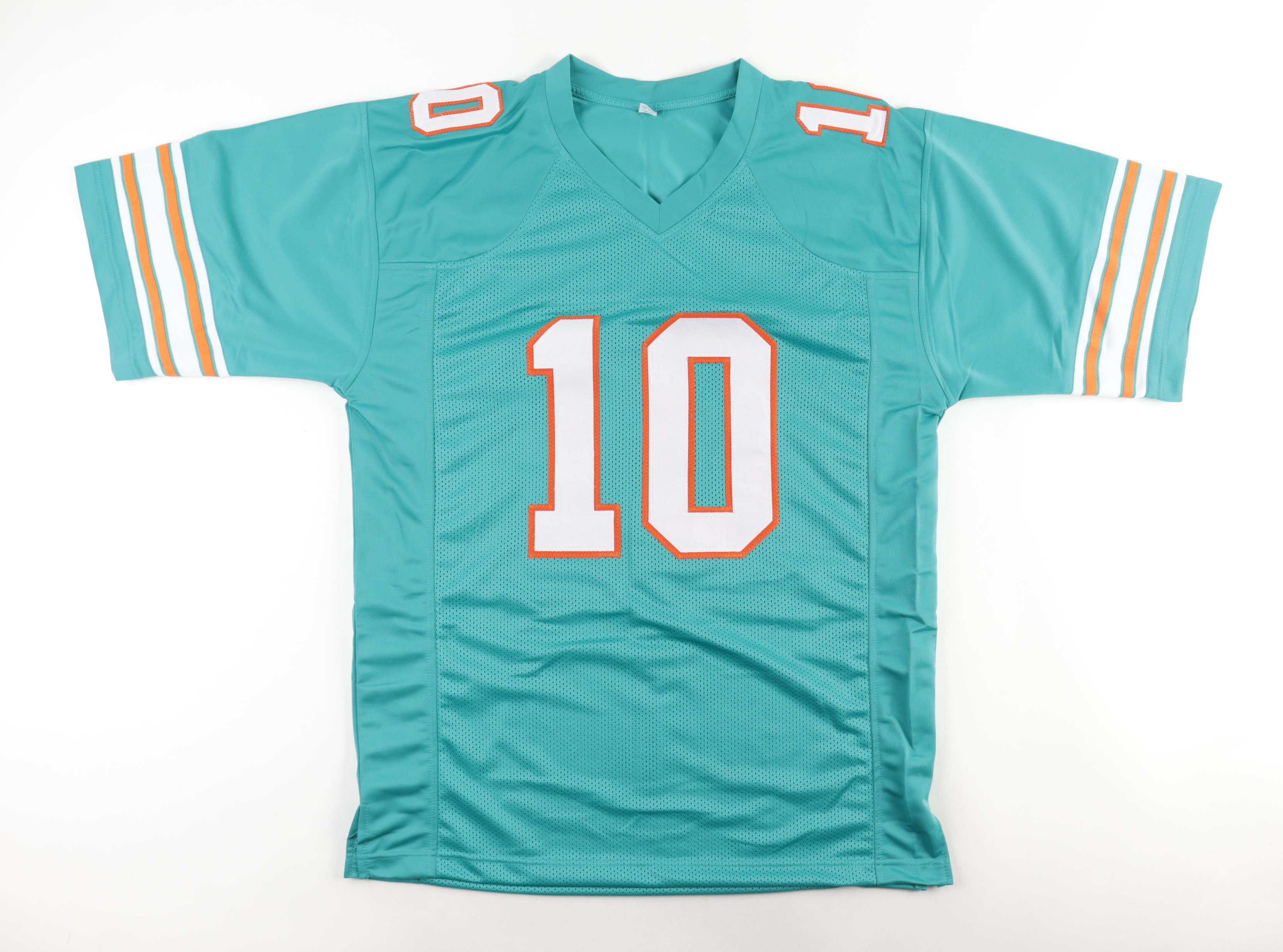 Tyreek Hill Signed Jersey (Beckett) at PristineAuction.com Tyreek Hill Signed Jersey (Beckett) at PristineAuction.com