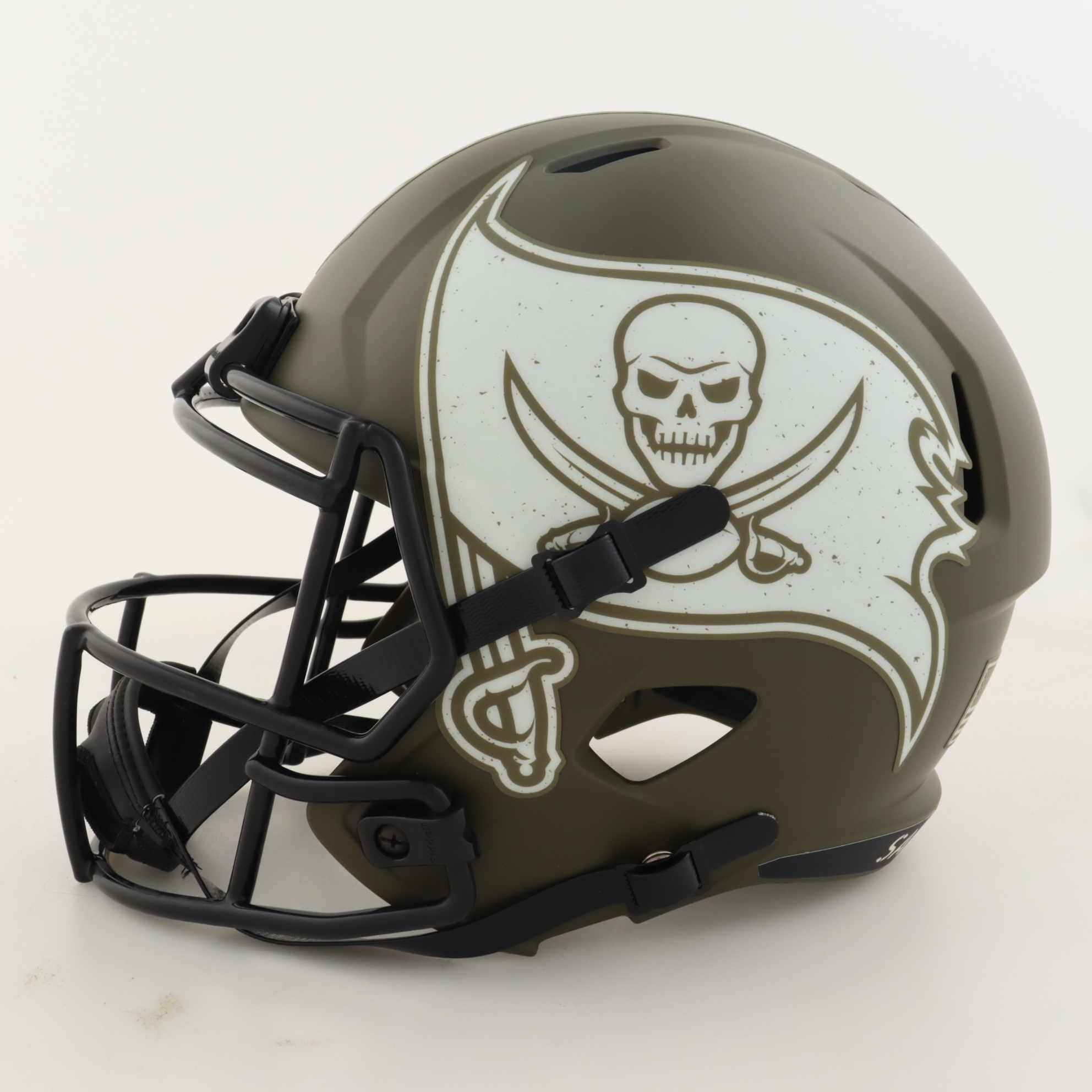 Mike Alstott Signed Buccaneers Speed Full Size Salute to Service Helmet Inscribed "Fire The Cannons!" (Beckett) at PristineAuction.com Mike Alstott Signed Buccaneers Speed Full Size Salute to Service Helmet Inscribed "Fire The Cannons!" (Beckett) at PristineAuction.com