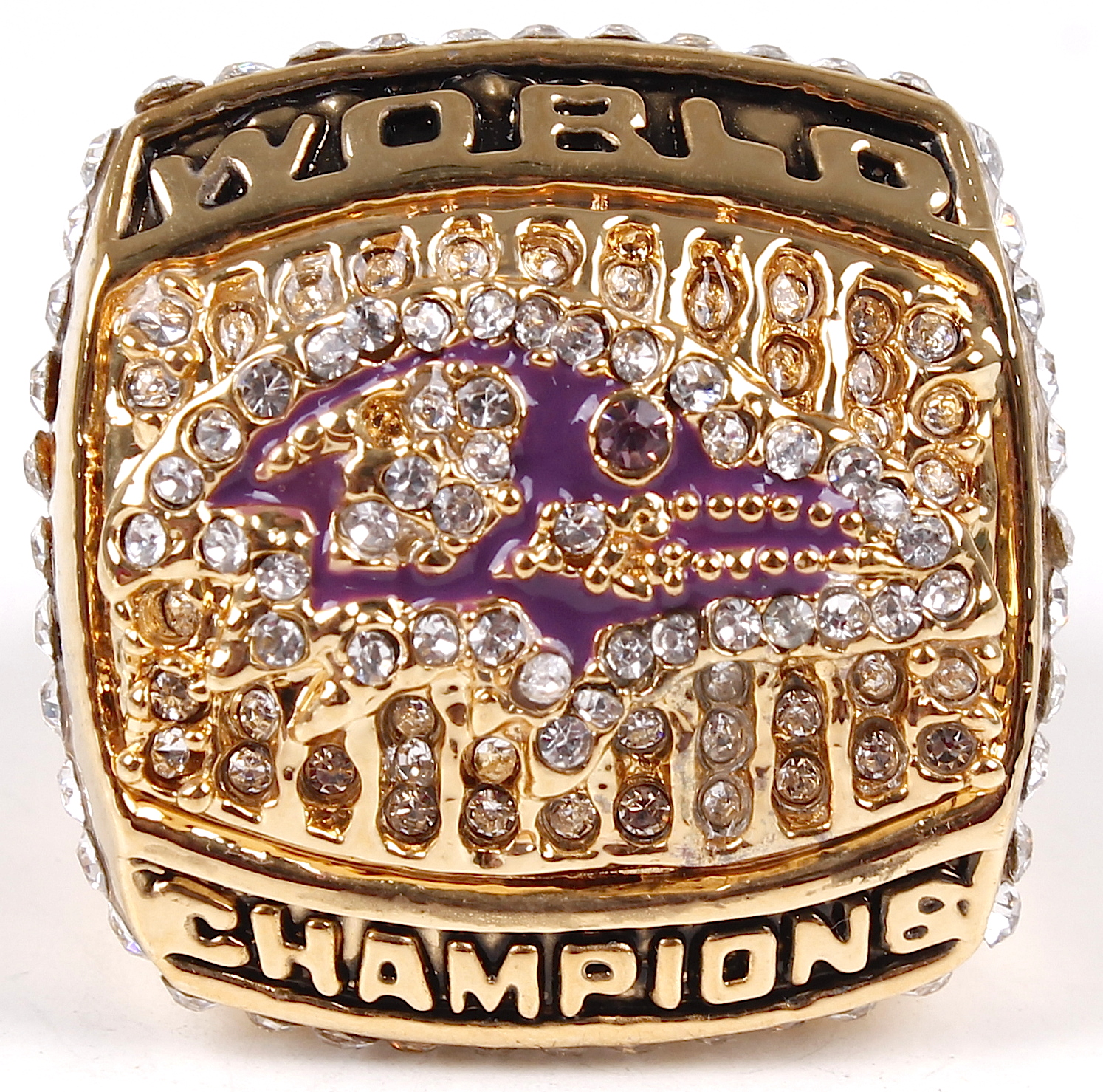 Ray Lewis Baltimore Ravens High Quality Replica 2000 Super Bowl XXXV Ring at PristineAuction.com Ray Lewis Baltimore Ravens High Quality Replica 2000 Super Bowl XXXV Ring at PristineAuction.com