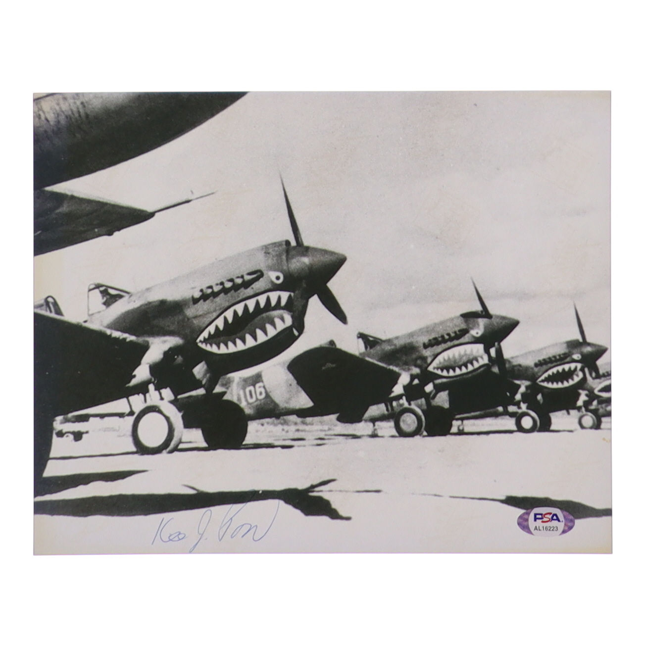 Kee Jeung Pon Signed 8x10 Photo (PSA) at PristineAuction.com Kee Jeung Pon Signed 8x10 Photo (PSA) at PristineAuction.com