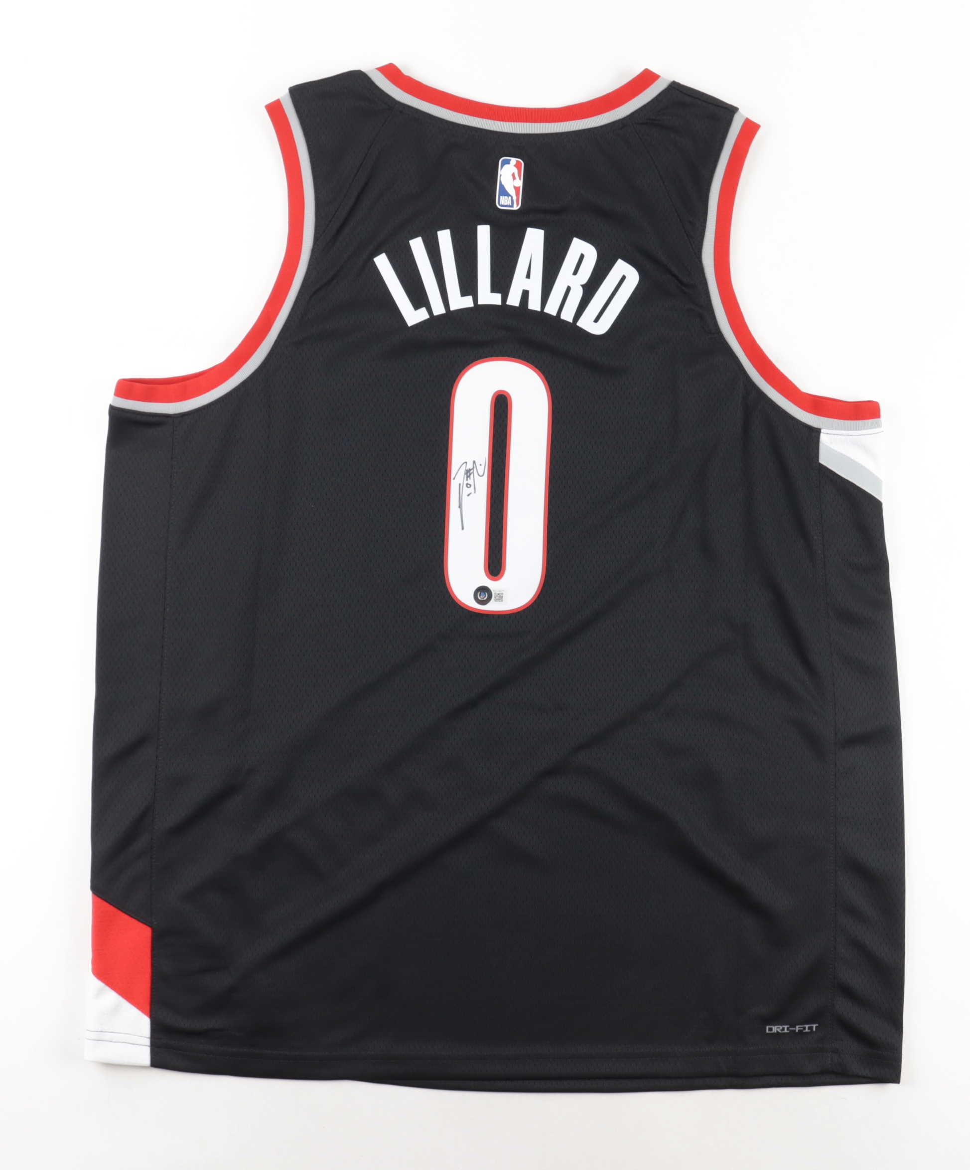 Damian Lillard Signed Jersey (Beckett) at PristineAuction.com Damian Lillard Signed Jersey (Beckett) at PristineAuction.com