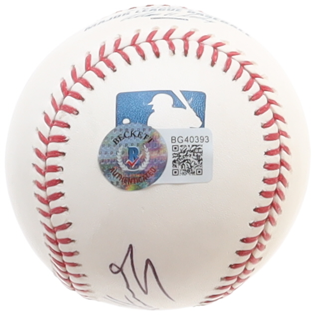 MC Hammer Signed OML Baseball (Beckett) at PristineAuction.com MC Hammer Signed OML Baseball (Beckett) at PristineAuction.com