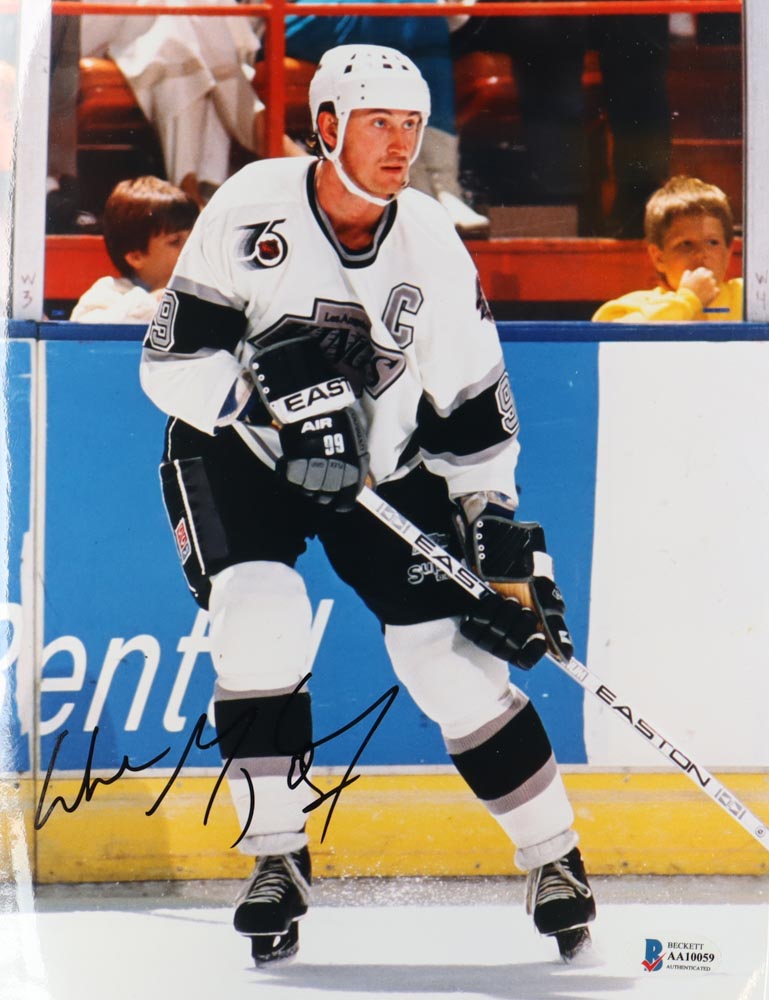 Wayne Gretzky Signed Kings 8x10 Photo (Beckett) at PristineAuction.com Wayne Gretzky Signed Kings 8x10 Photo (Beckett) at PristineAuction.com
