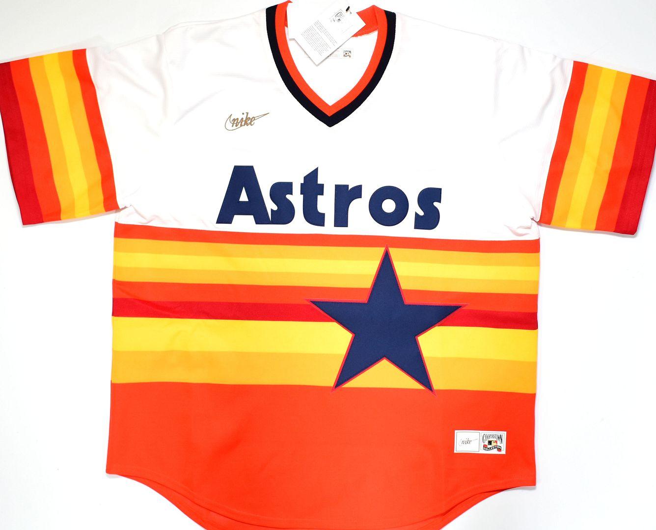 Jose Altuve Signed Astros Jersey (JSA) at PristineAuction.com Jose Altuve Signed Astros Jersey (JSA) at PristineAuction.com