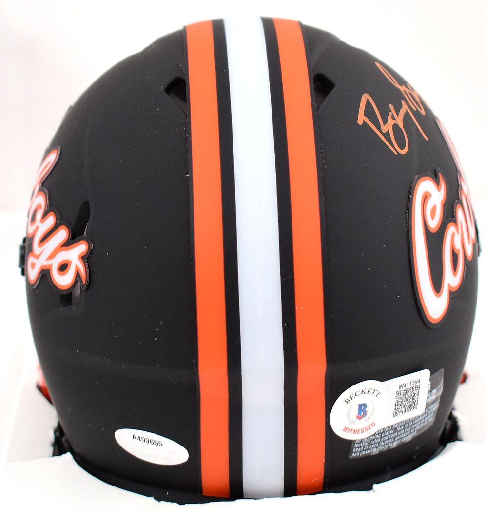 Barry Sanders Signed Oklahoma State Cowboys Matte Black Speed Mini Helmet (Schwartz & Beckett) at PristineAuction.com Barry Sanders Signed Oklahoma State Cowboys Matte Black Speed Mini Helmet (Schwartz & Beckett) at PristineAuction.com