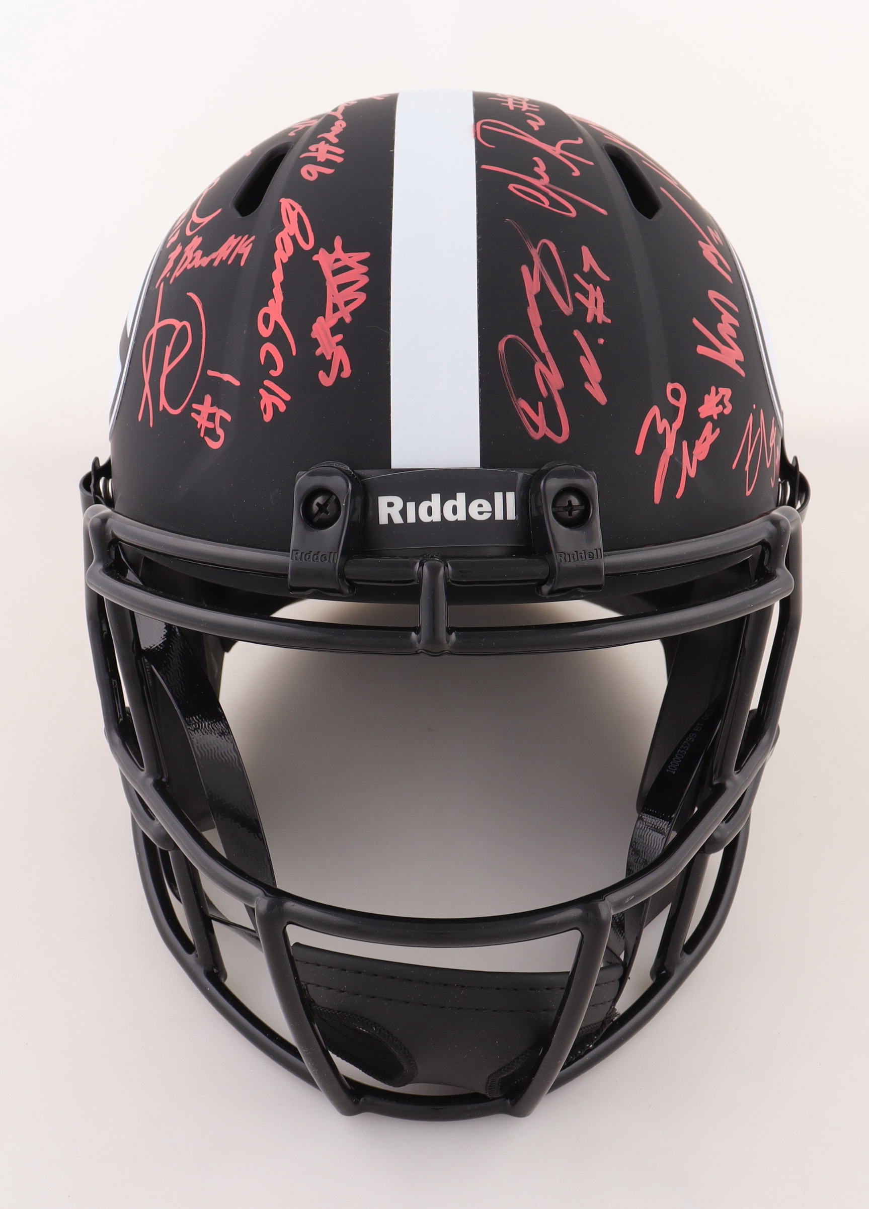 Georgia Bulldogs 2021 National Champions Full-Size Speed Helmet Signed by (24) with Stetson Bennett, George Pickens, Zamir White, Lewis Cine, Kelee Ringo (Beckett) at PristineAuction.com Georgia Bulldogs 2021 National Champions Full-Size Speed Helmet Signed by (24) with Stetson Bennett, George Pickens, Zamir White, Lewis Cine, Kelee Ringo (Beckett) at PristineAuction.com
