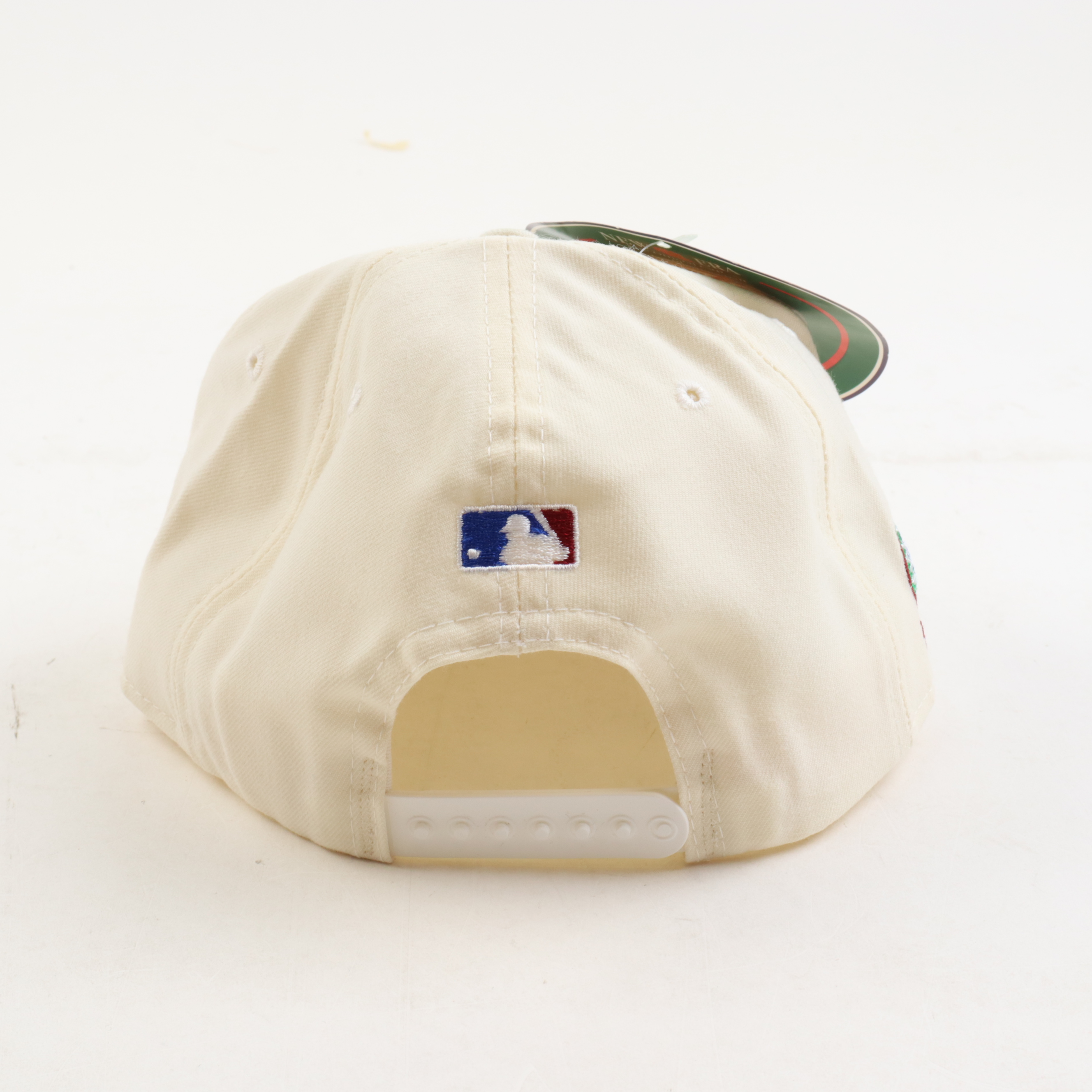 David Cone Signed Yankees 1996 World Series Snapback Hat Inscribed "'96 WS Champs" (Beckett) at PristineAuction.com David Cone Signed Yankees 1996 World Series Snapback Hat Inscribed "'96 WS Champs" (Beckett) at PristineAuction.com