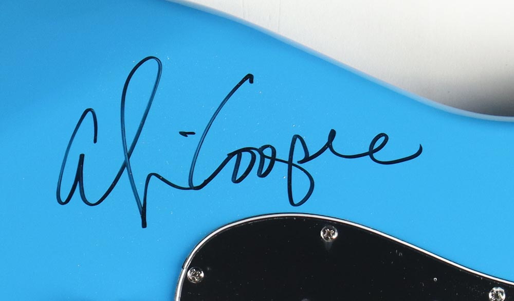Alice Cooper Signed Full-Size Electric Guitar (Beckett) at PristineAuction.com Alice Cooper Signed Full-Size Electric Guitar (Beckett) at PristineAuction.com