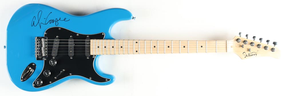 Alice Cooper Signed Full-Size Electric Guitar (Beckett) at PristineAuction.com Alice Cooper Signed Full-Size Electric Guitar (Beckett) at PristineAuction.com