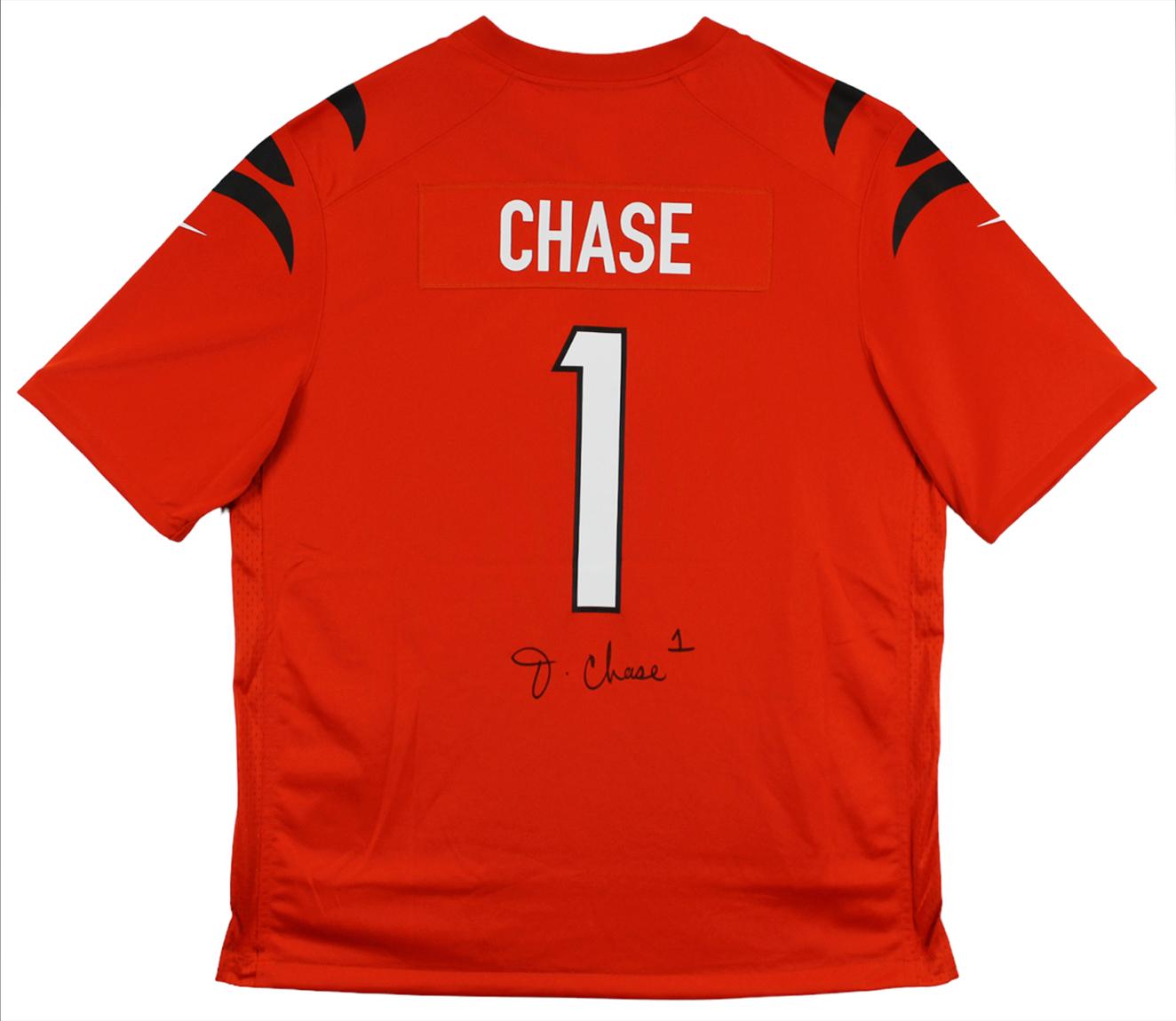 Ja'Marr Chase Signed Bengals Nike Jersey (Beckett) at PristineAuction.com Ja'Marr Chase Signed Bengals Nike Jersey (Beckett) at PristineAuction.com