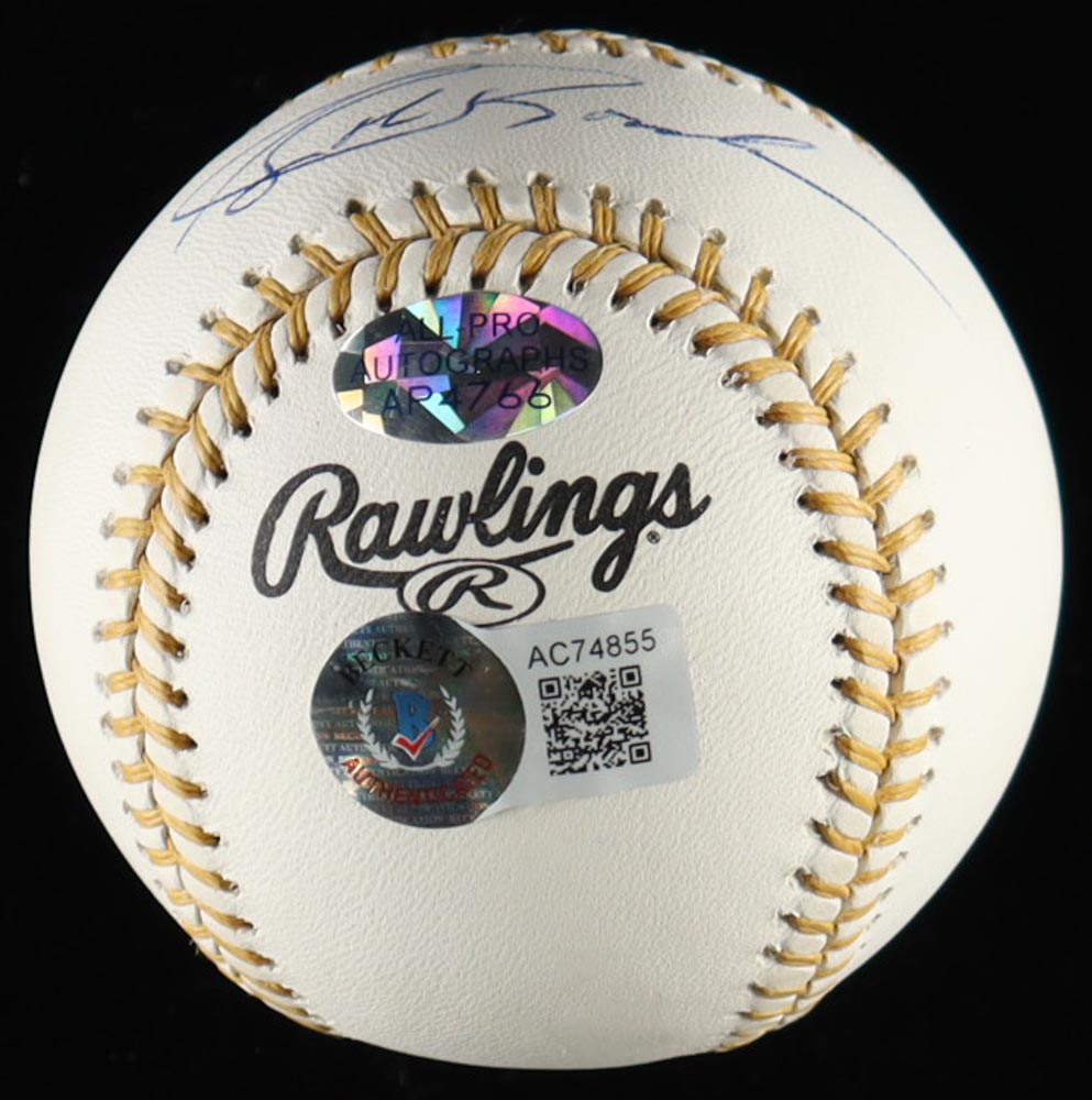 Barry & Bobby Bonds Signed Gold Glove Baseball (Beckett) at PristineAuction.com Barry & Bobby Bonds Signed Gold Glove Baseball (Beckett) at PristineAuction.com