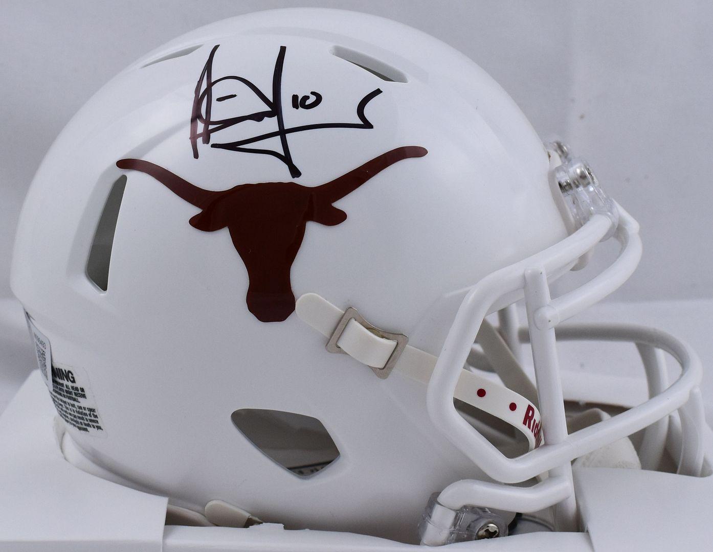 Vince Young Signed Texas Longhorns Speed Mini Helmet (Beckett) at PristineAuction.com Vince Young Signed Texas Longhorns Speed Mini Helmet (Beckett) at PristineAuction.com