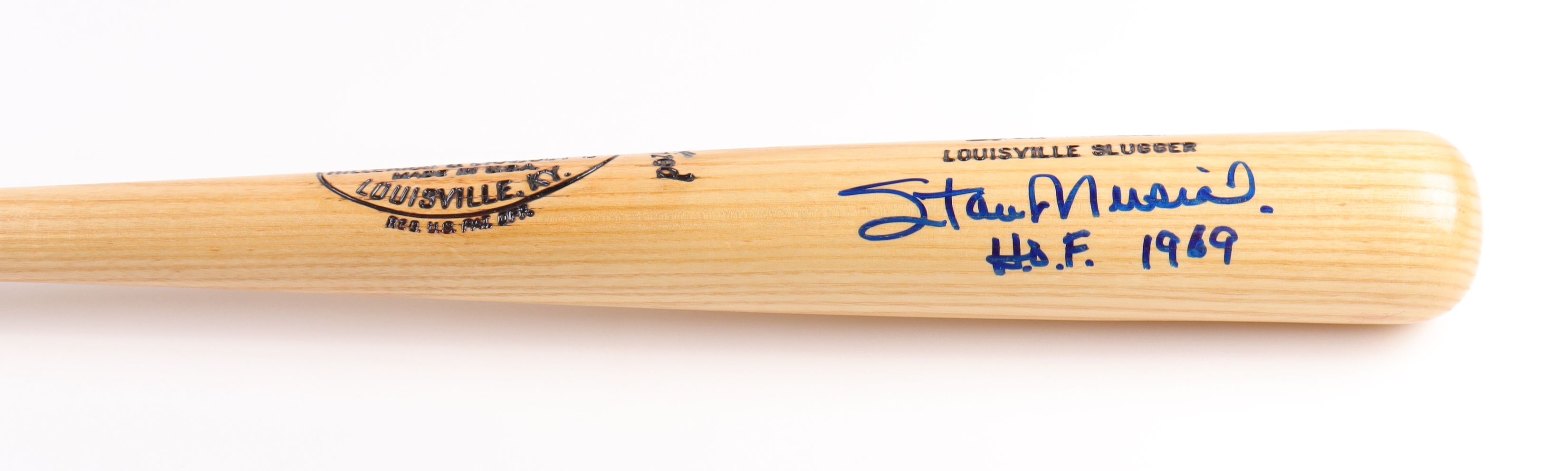 Stan Musial Signed Louisville Slugger Player Model Baseball Bat Inscribed "HOF 1969 (Beckett) at PristineAuction.com Stan Musial Signed Louisville Slugger Player Model Baseball Bat Inscribed "HOF 1969 (Beckett) at PristineAuction.com