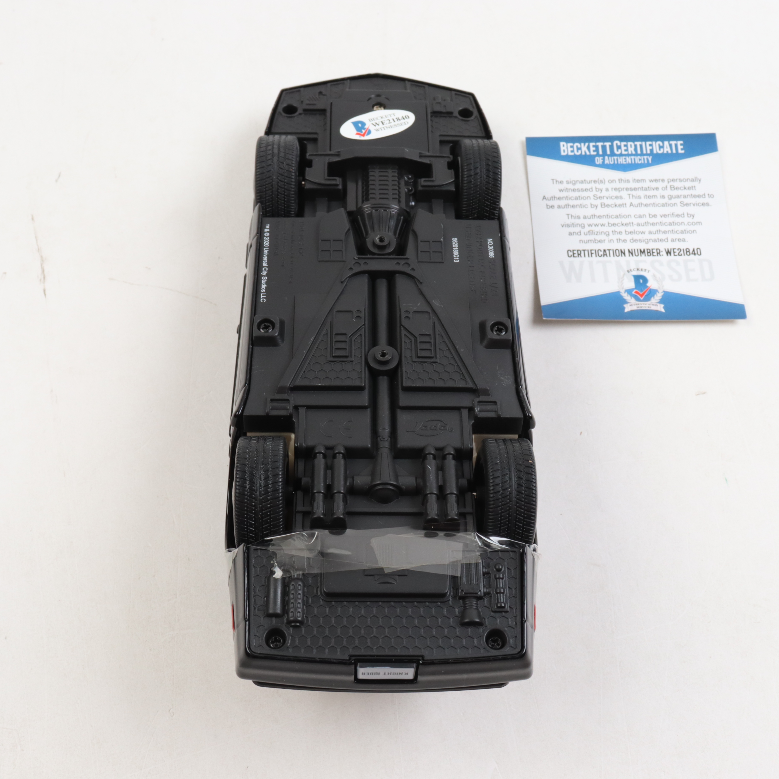 David Hasselhoff Signed "Knight Rider" 1:24 Diecast Car (Beckett) at PristineAuction.com David Hasselhoff Signed "Knight Rider" 1:24 Diecast Car (Beckett) at PristineAuction.com