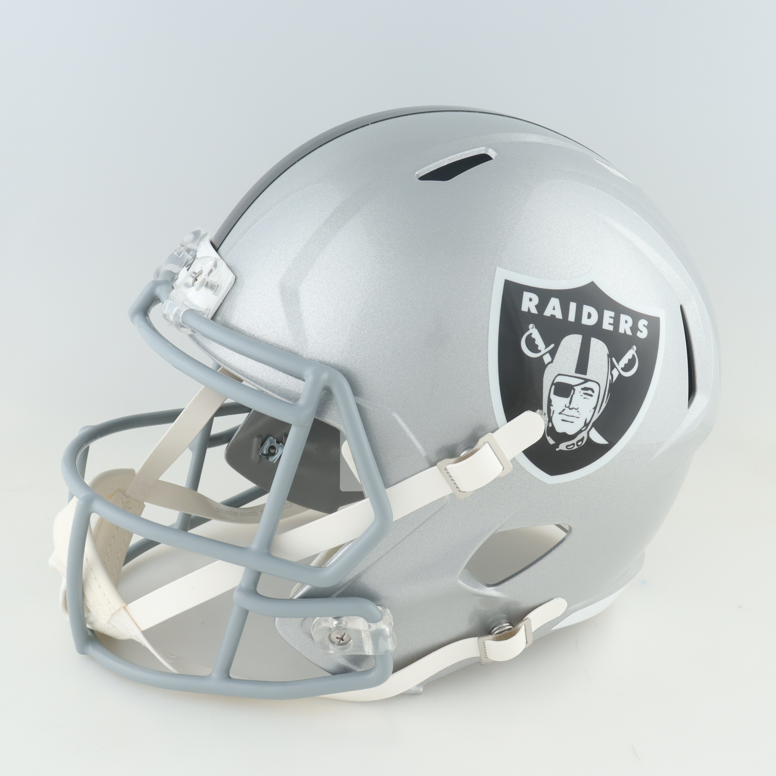 Howie Long Signed Raiders Full-Size Speed Helmet (Beckett) at PristineAuction.com Howie Long Signed Raiders Full-Size Speed Helmet (Beckett) at PristineAuction.com