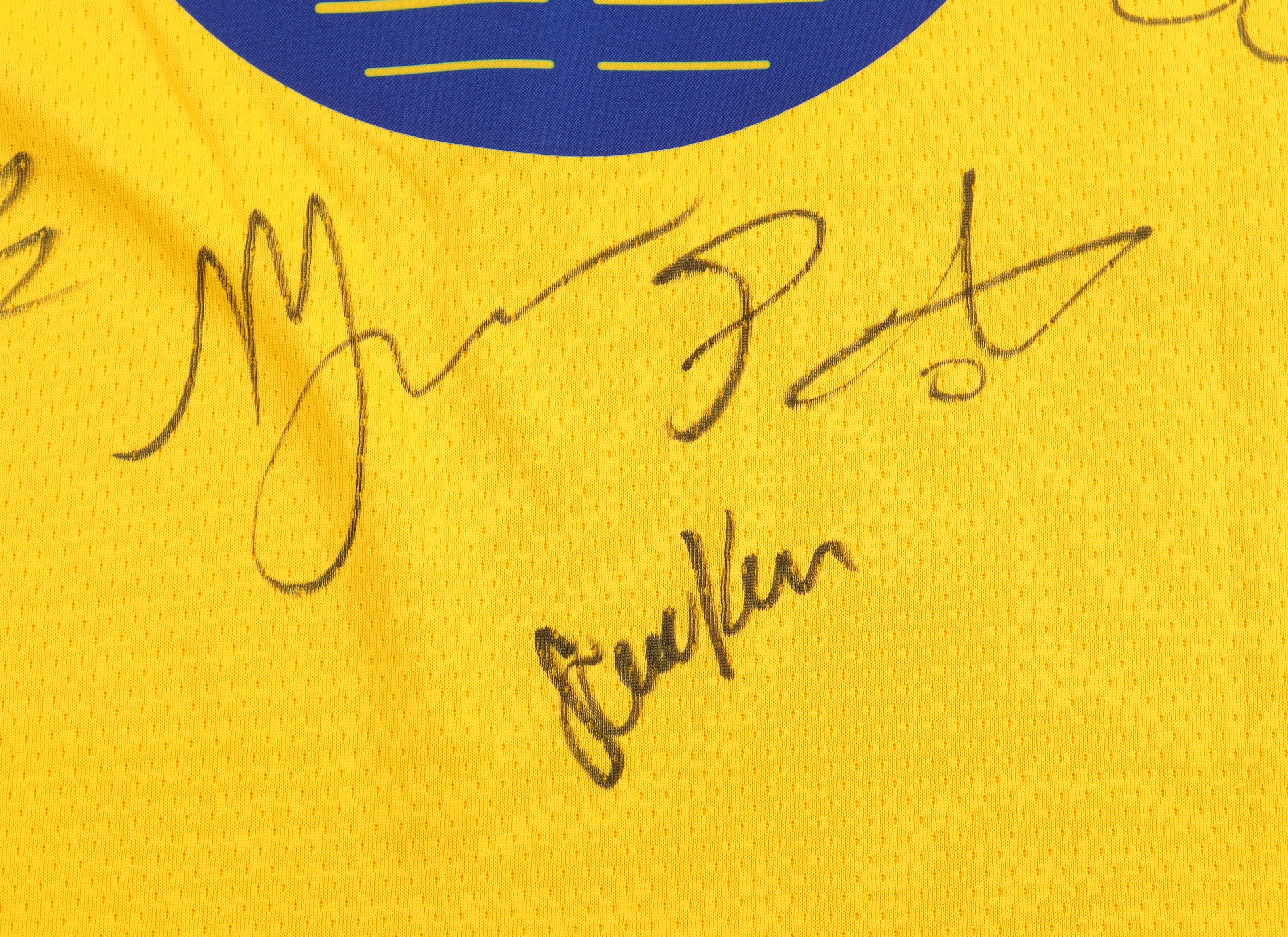 2021-22 Warriors Jersey Team-Signed by (11) with Steve Kerr, Jordan Poole, James Wiseman, Draymond Green, Andrew Wiggins (JSA) at PristineAuction.com 2021-22 Warriors Jersey Team-Signed by (11) with Steve Kerr, Jordan Poole, James Wiseman, Draymond Green, Andrew Wiggins (JSA) at PristineAuction.com