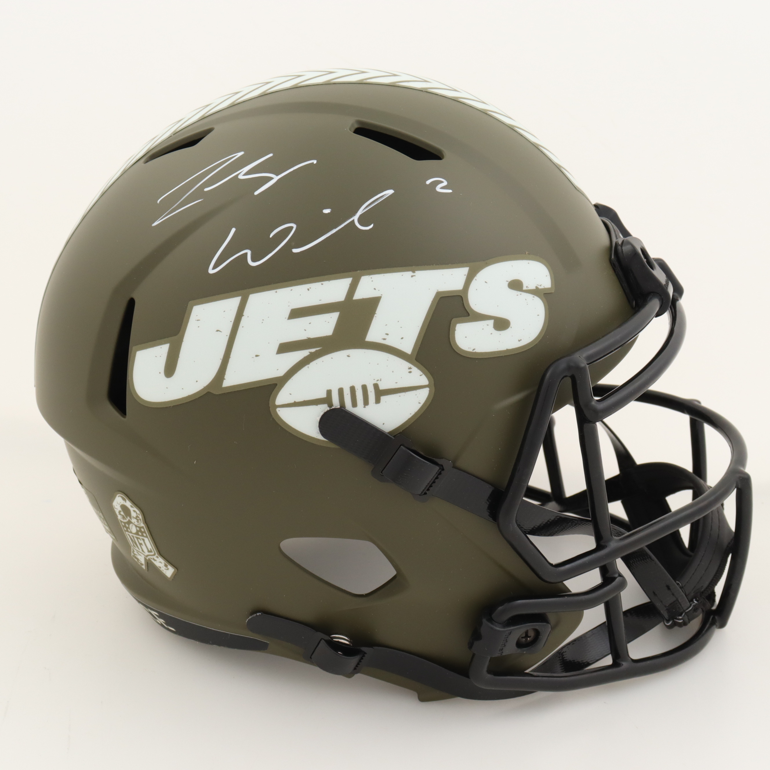 Zach Wilson Signed Jets Salute To Service Full Size Helmet (Beckett) at PristineAuction.com Zach Wilson Signed Jets Salute To Service Full Size Helmet (Beckett) at PristineAuction.com