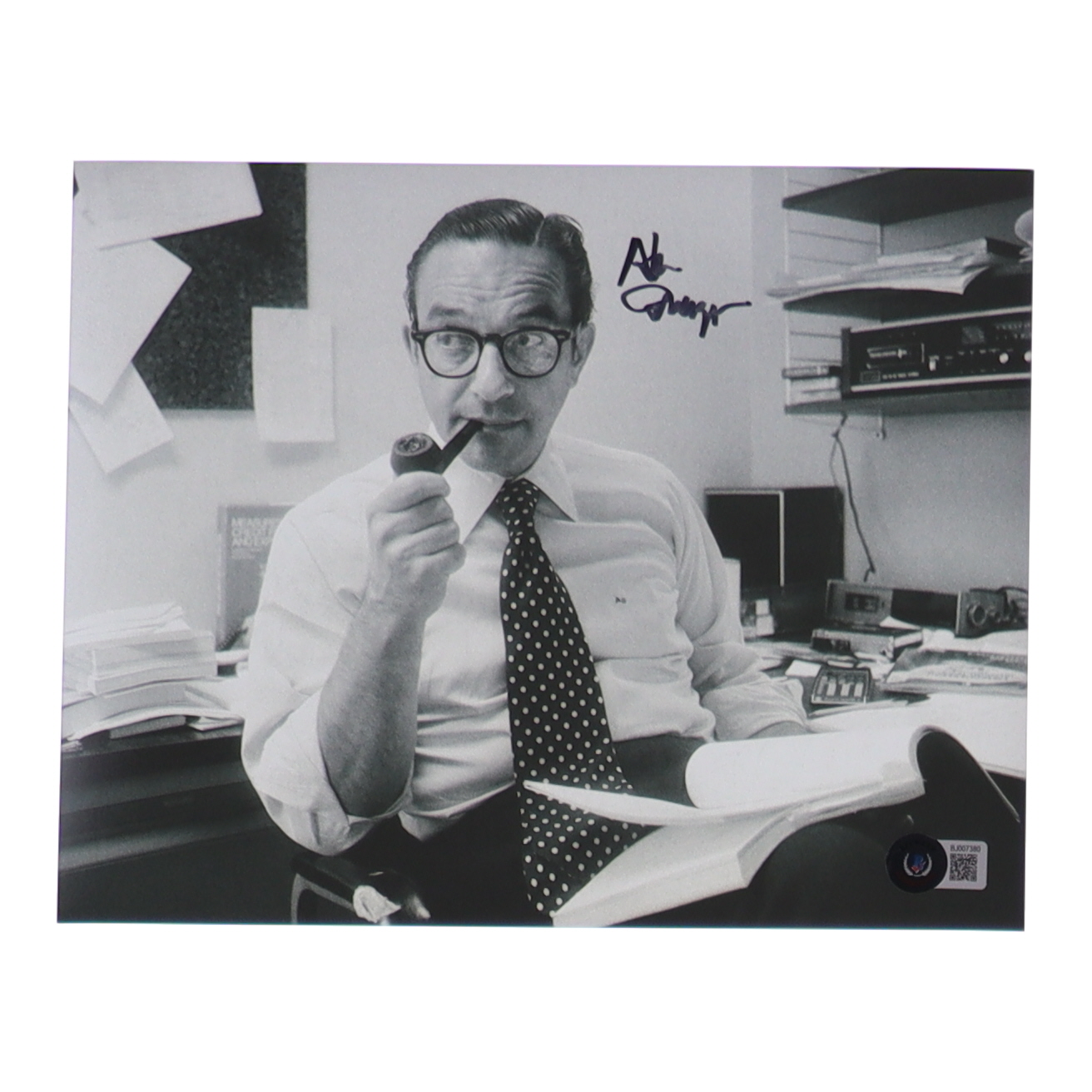 Alan Greenspan Signed 8x10 Photo (Beckett) at PristineAuction.com Alan Greenspan Signed 8x10 Photo (Beckett) at PristineAuction.com