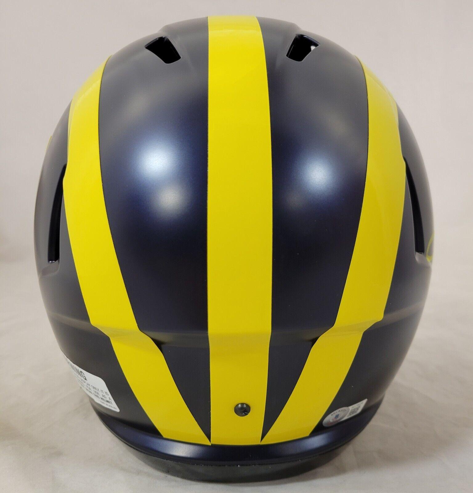 Aidan Hutchinson Signed Michigan Wolverines Full-Size Speed Helmet (Beckett) at PristineAuction.com Aidan Hutchinson Signed Michigan Wolverines Full-Size Speed Helmet (Beckett) at PristineAuction.com