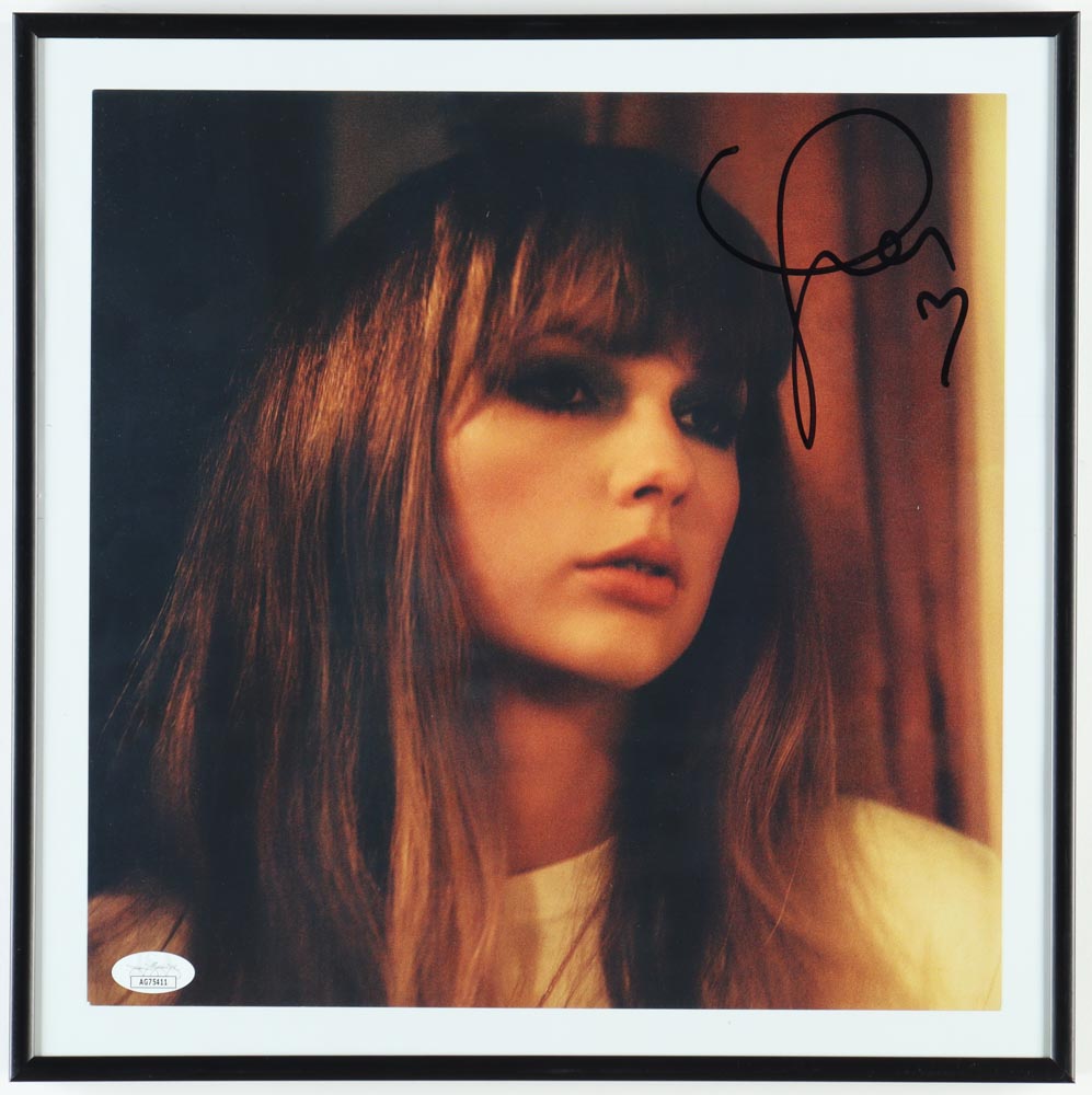 Taylor Swift Signed Custom Framed Photo Display (JSA) at PristineAuction.com Taylor Swift Signed Custom Framed Photo Display (JSA) at PristineAuction.com