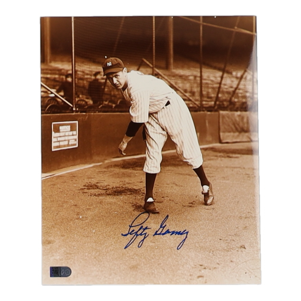 Lefty Gomez Signed Yankees 8x10 Photo (AIV) | Pristine Auction