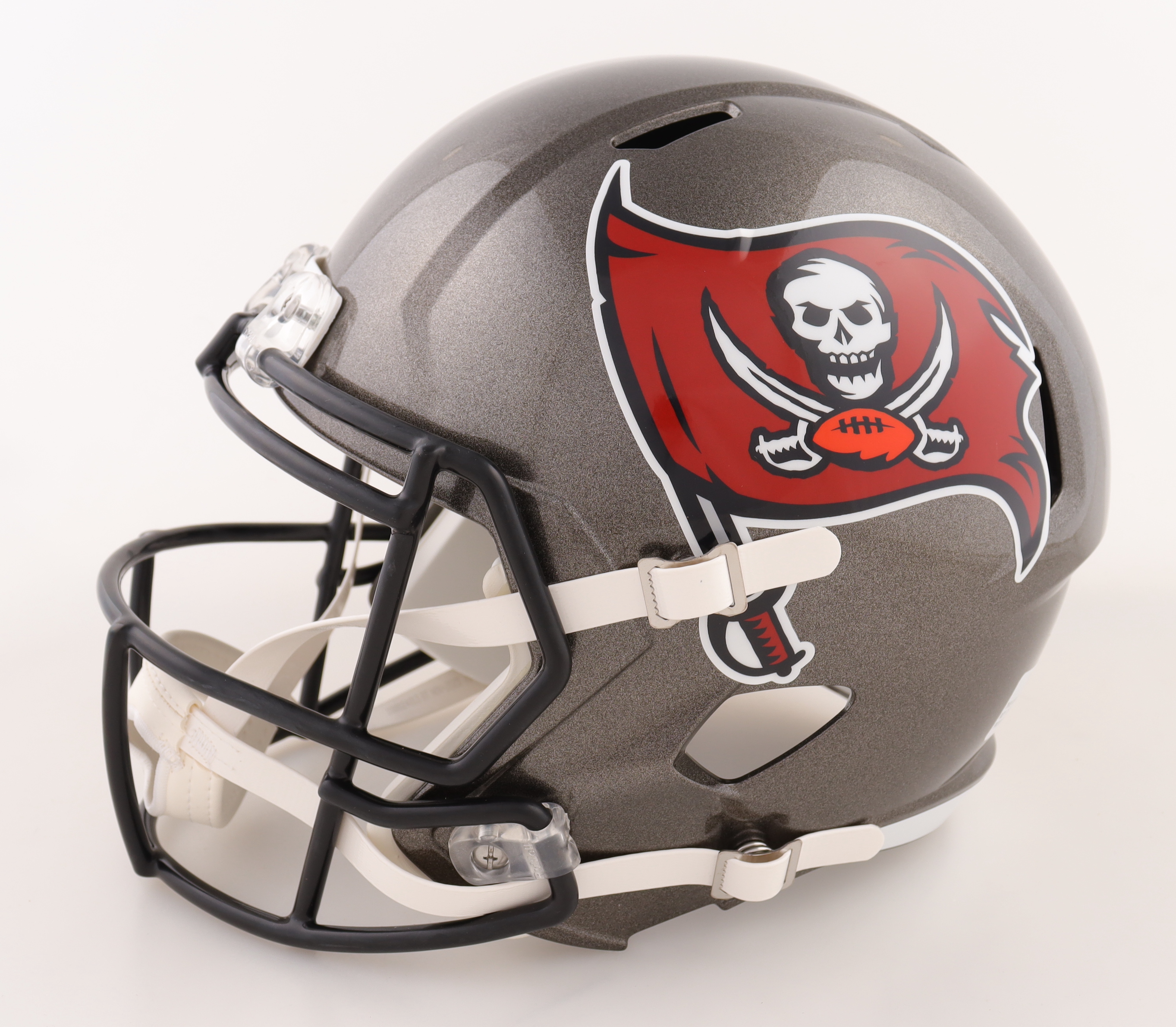 Mike Alstott Signed Buccaneers Full-Size Speed Helmet Inscribed "SB XXXVII Champs!" (Beckett) at PristineAuction.com Mike Alstott Signed Buccaneers Full-Size Speed Helmet Inscribed "SB XXXVII Champs!" (Beckett) at PristineAuction.com