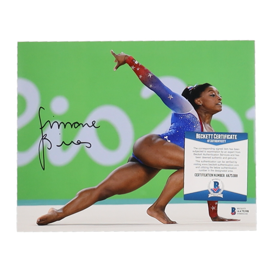 Simone Biles Signed 8x10 Photo (Beckett) at PristineAuction.com Simone Biles Signed 8x10 Photo (Beckett) at PristineAuction.com