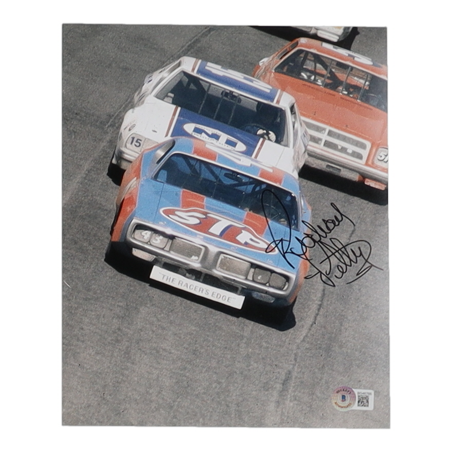 Richard Petty Signed NASCAR 8x10 Photo (Beckett) at PristineAuction.com Richard Petty Signed NASCAR 8x10 Photo (Beckett) at PristineAuction.com