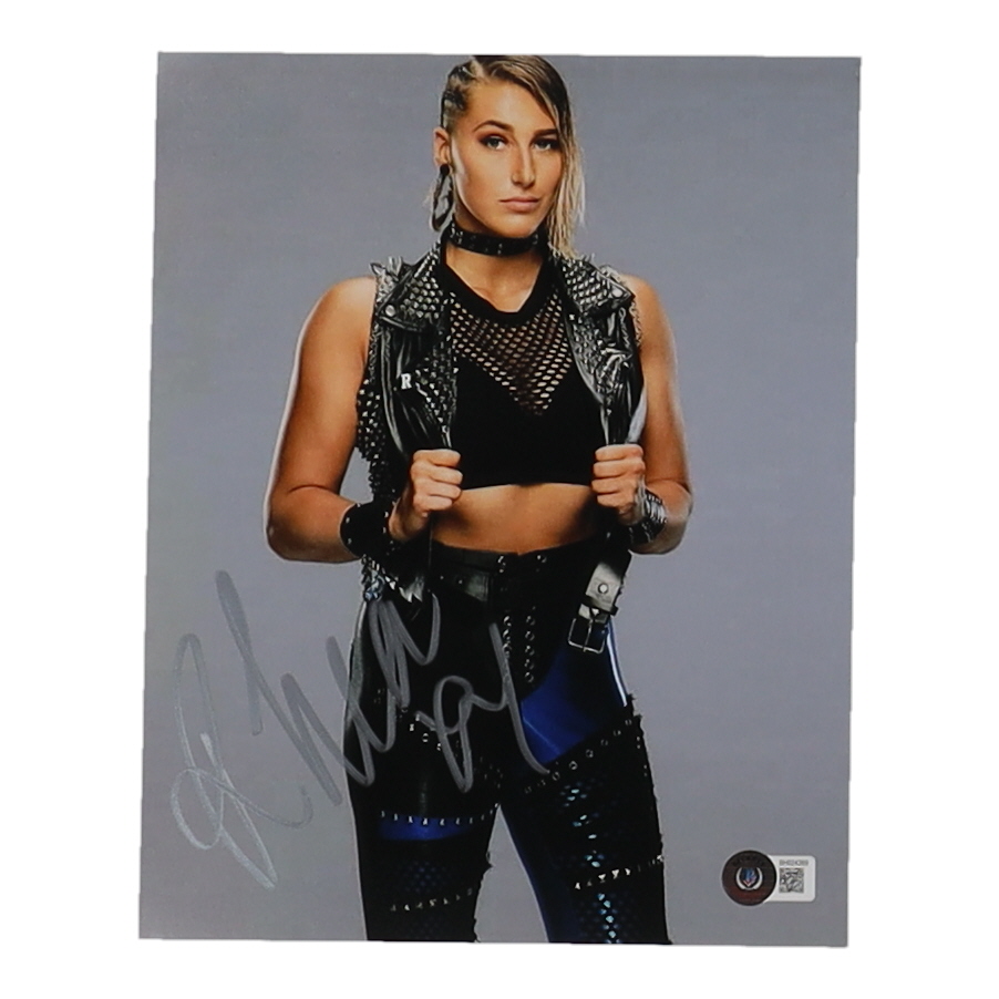 Rhea Ripley Signiture Rhea Ripley Signed WWE 8x10 Photo (Beckett) | Pristine Auction
