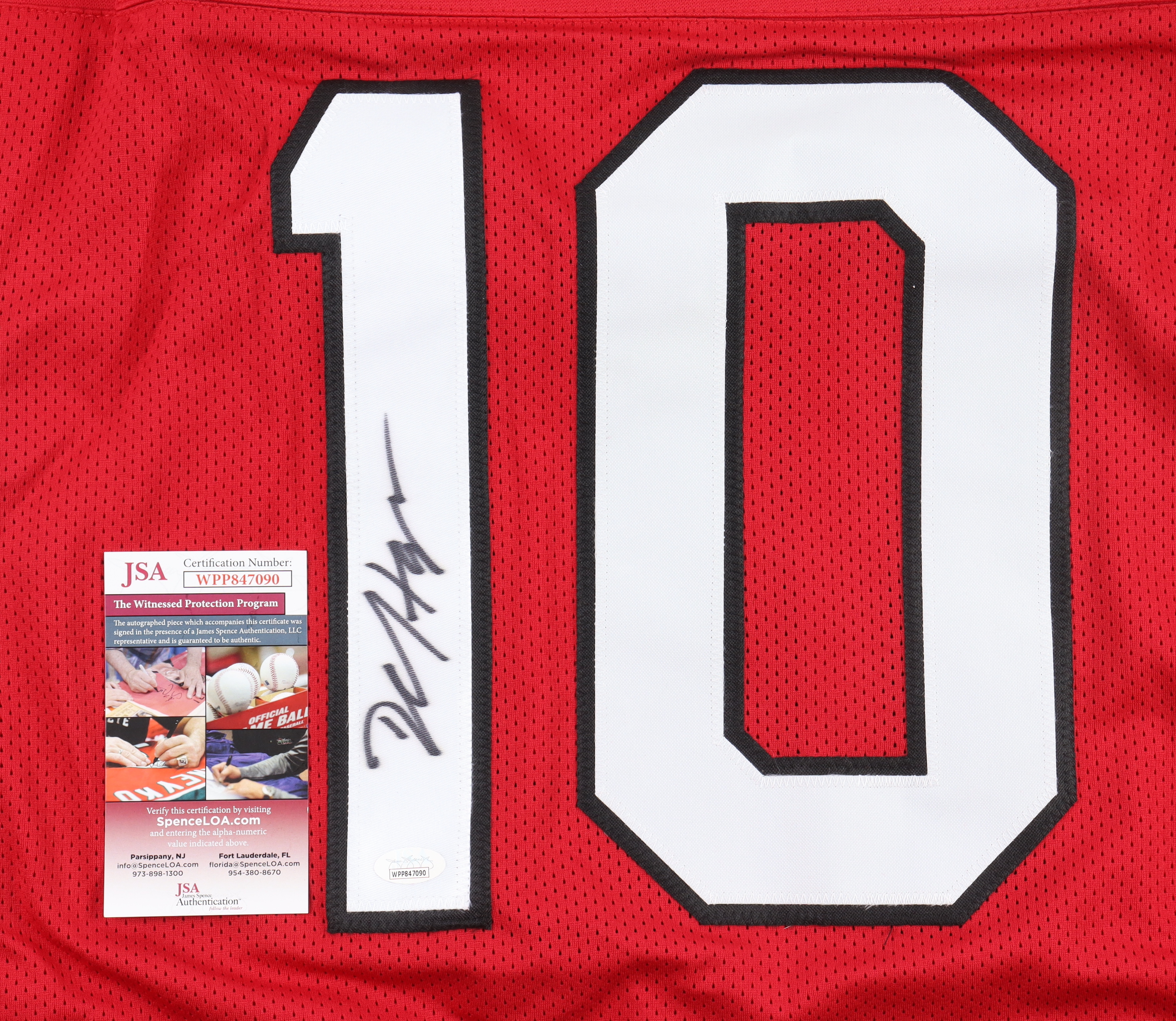 DeAndre Hopkins Signed Jersey (JSA) at PristineAuction.com DeAndre Hopkins Signed Jersey (JSA) at PristineAuction.com