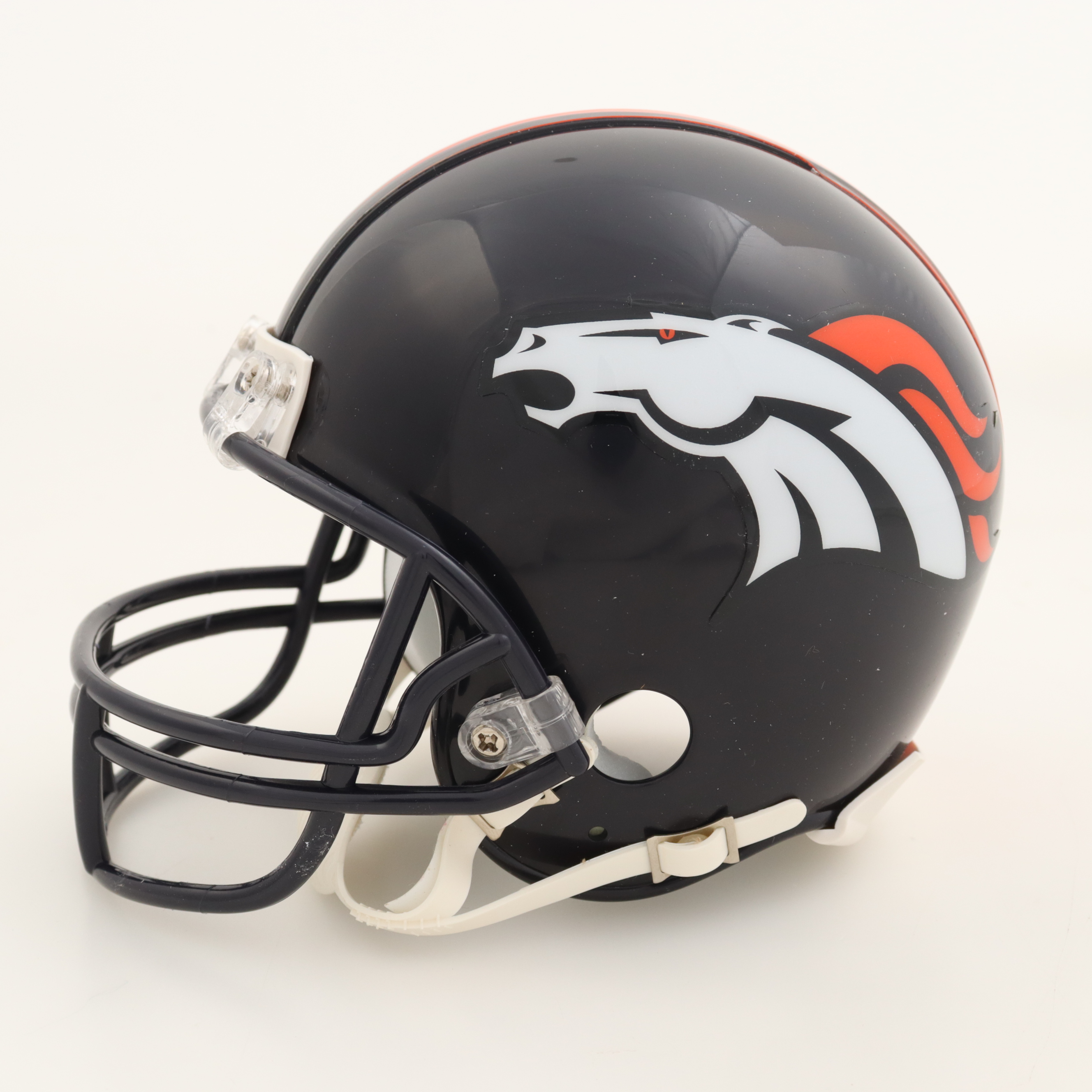 John Lynch Signed Broncos Mini Helmet (Beckett) at PristineAuction.com John Lynch Signed Broncos Mini Helmet (Beckett) at PristineAuction.com