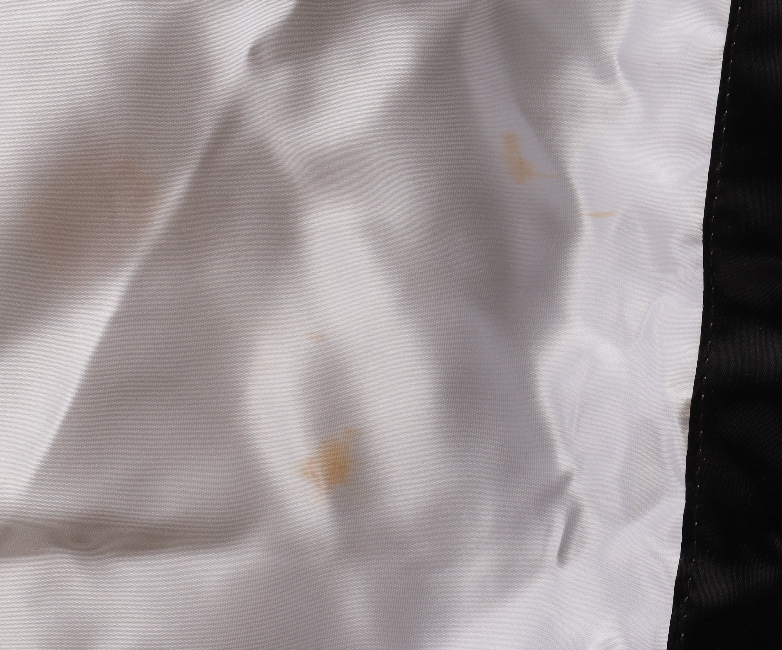 Muhammad Ali Signed Everlast Boxing Robe (Beckett) at PristineAuction.com Muhammad Ali Signed Everlast Boxing Robe (Beckett) at PristineAuction.com