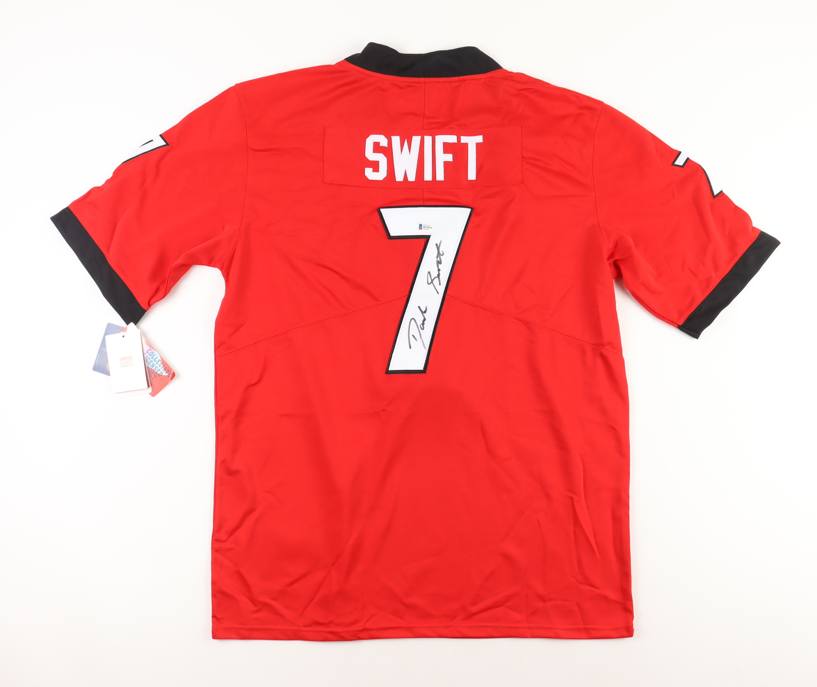 D'Andre Swift Signed Jersey (Beckett) at PristineAuction.com D'Andre Swift Signed Jersey (Beckett) at PristineAuction.com