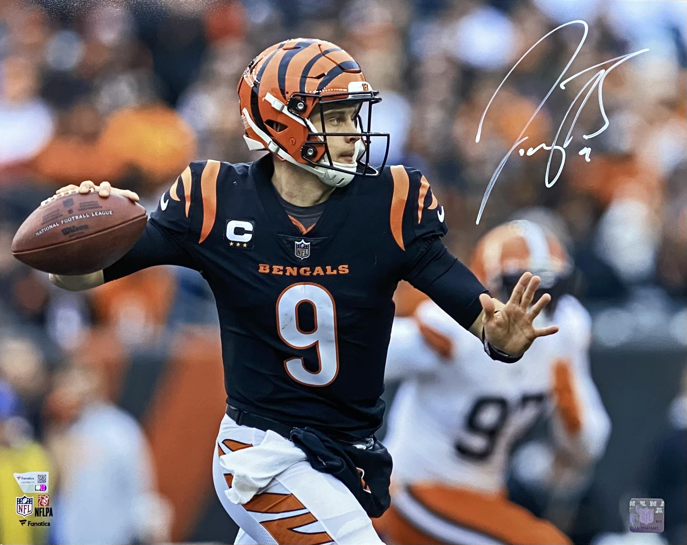 Joe Burrow Signed Bengals 16x20 Photo (Fanatics) at PristineAuction.com Joe Burrow Signed Bengals 16x20 Photo (Fanatics) at PristineAuction.com