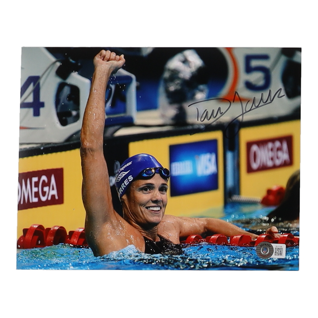 Dara Torres Signed 8x10 Photo (Beckett) at PristineAuction.com Dara Torres Signed 8x10 Photo (Beckett) at PristineAuction.com