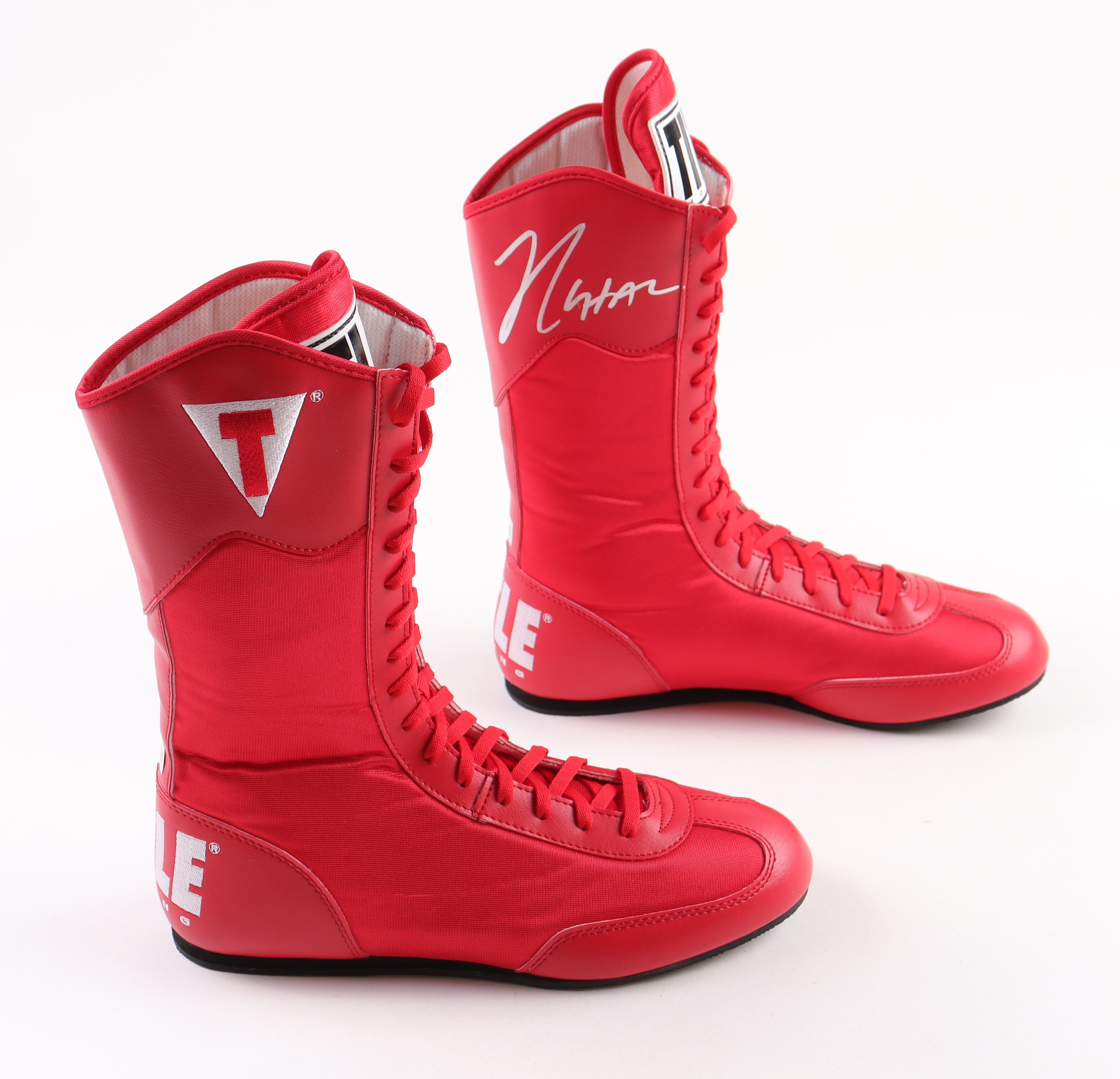 Marco Antonio Barrera & Erik Morales Signed Pair of Title Boxing Boots (Beckett) at PristineAuction.com Marco Antonio Barrera & Erik Morales Signed Pair of Title Boxing Boots (Beckett) at PristineAuction.com