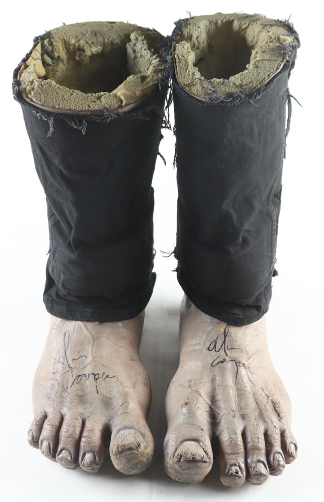 Alice Cooper Signed Pair of Prop Feet (JSA) at PristineAuction.com Alice Cooper Signed Pair of Prop Feet (JSA) at PristineAuction.com