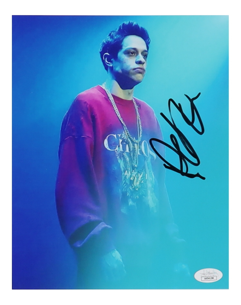 Pete Davidson Signed 8x10 Photo (JSA) Pristine Auction