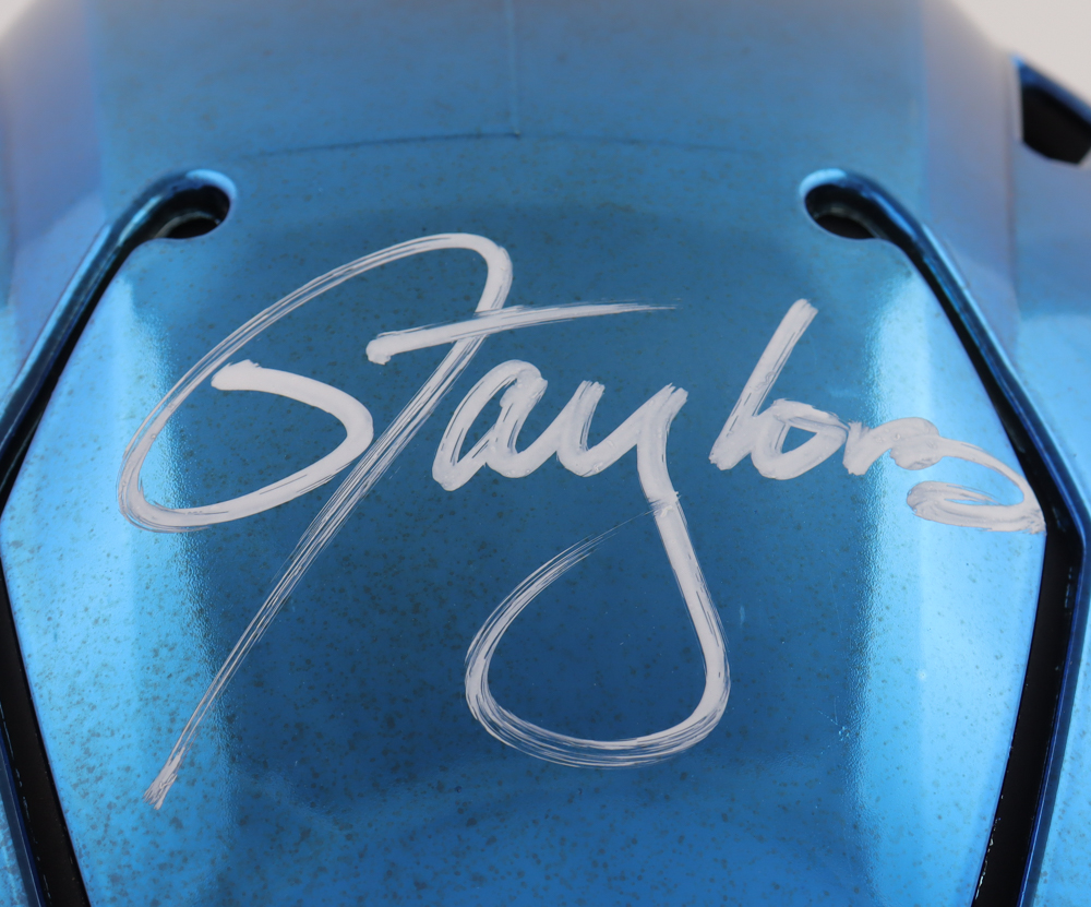 Lawrence Taylor Signed Giants Full-Size Authentic On-Field Chrome Speed-Flex Helmet (JSA) at PristineAuction.com Lawrence Taylor Signed Giants Full-Size Authentic On-Field Chrome Speed-Flex Helmet (JSA) at PristineAuction.com