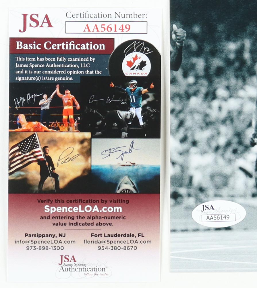 Usain Bolt Signed Team Jamaica 8x10 Photo (JSA) at PristineAuction.com Usain Bolt Signed Team Jamaica 8x10 Photo (JSA) at PristineAuction.com