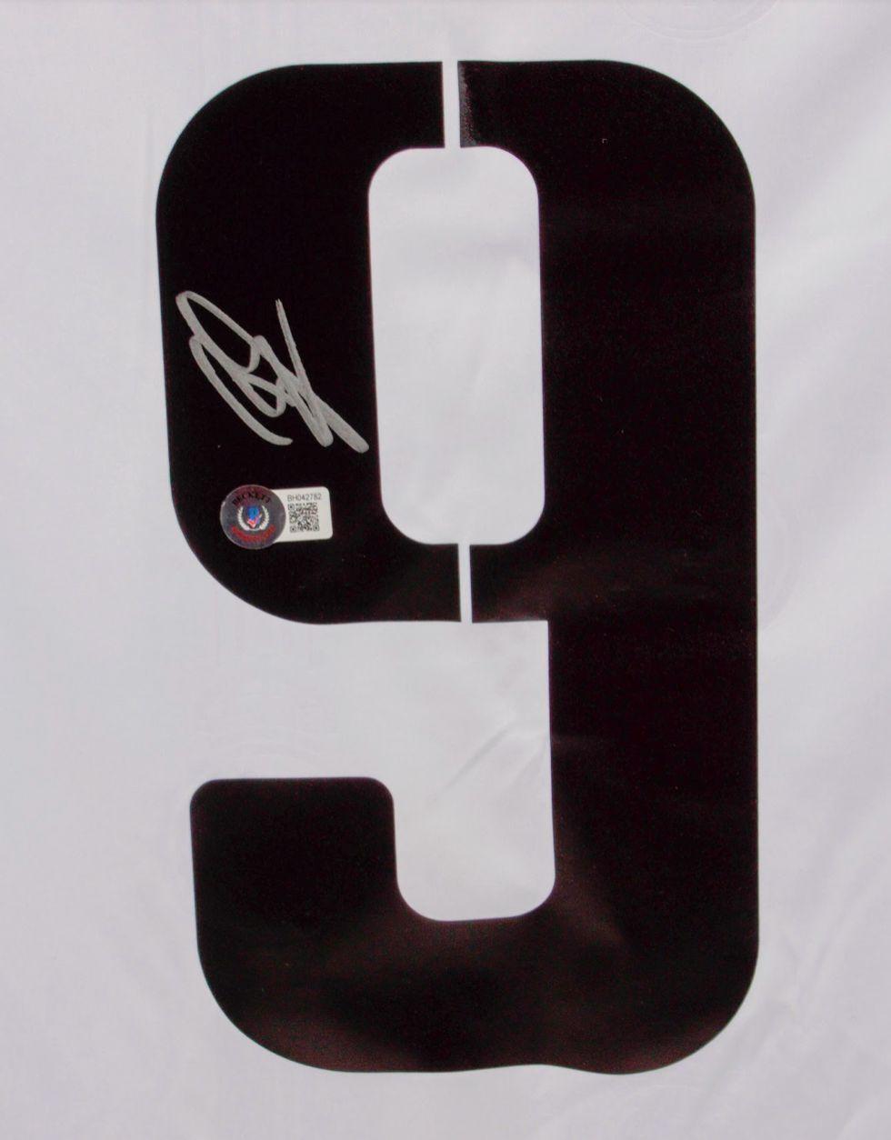Karim Benzema Signed 2023 Real Madrid Home Jersey (Beckett) at PristineAuction.com Karim Benzema Signed 2023 Real Madrid Home Jersey (Beckett) at PristineAuction.com