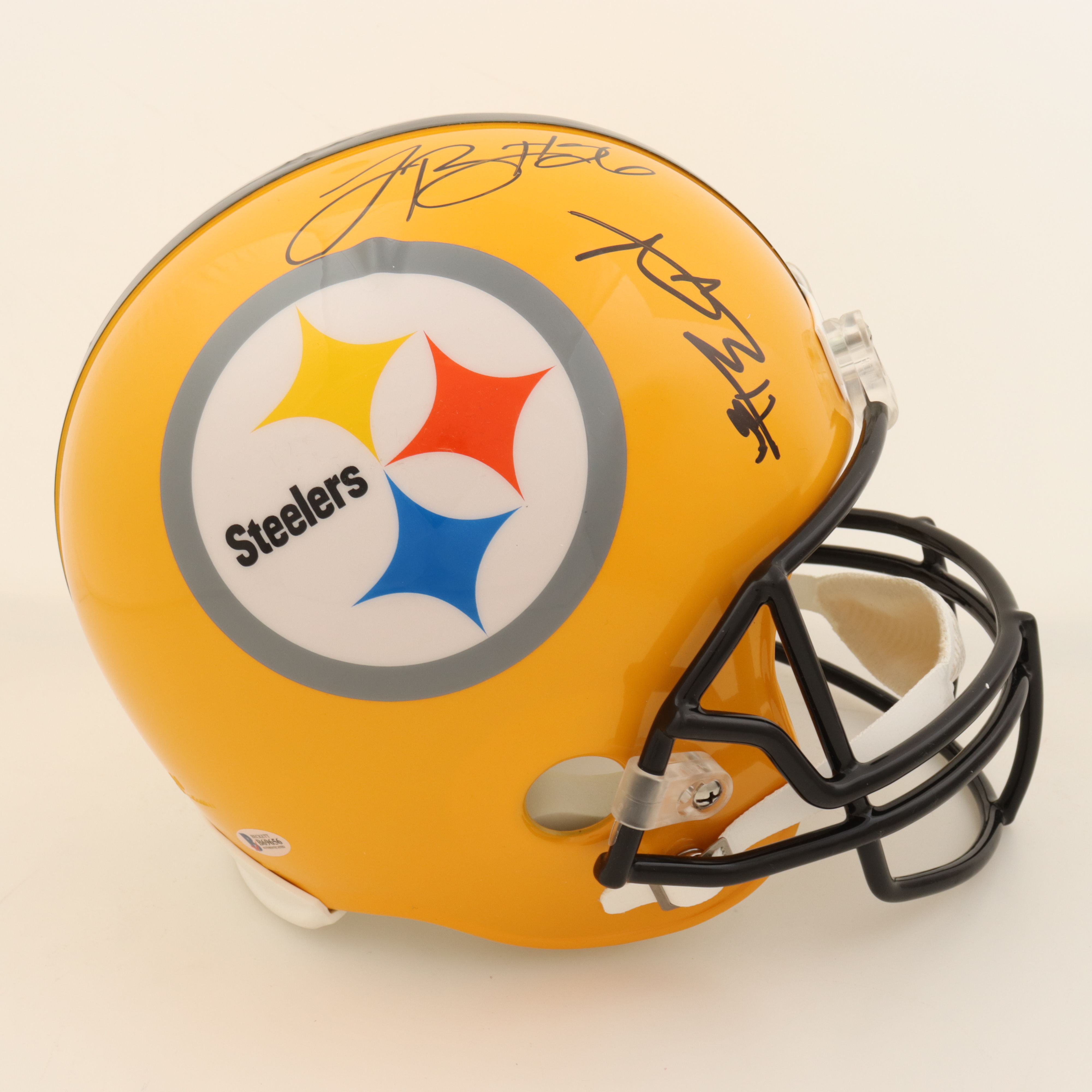 Antonio Brown & Le'Veon Bell Signed Steelers Full-Size Helmet (Beckett) at PristineAuction.com Antonio Brown & Le'Veon Bell Signed Steelers Full-Size Helmet (Beckett) at PristineAuction.com